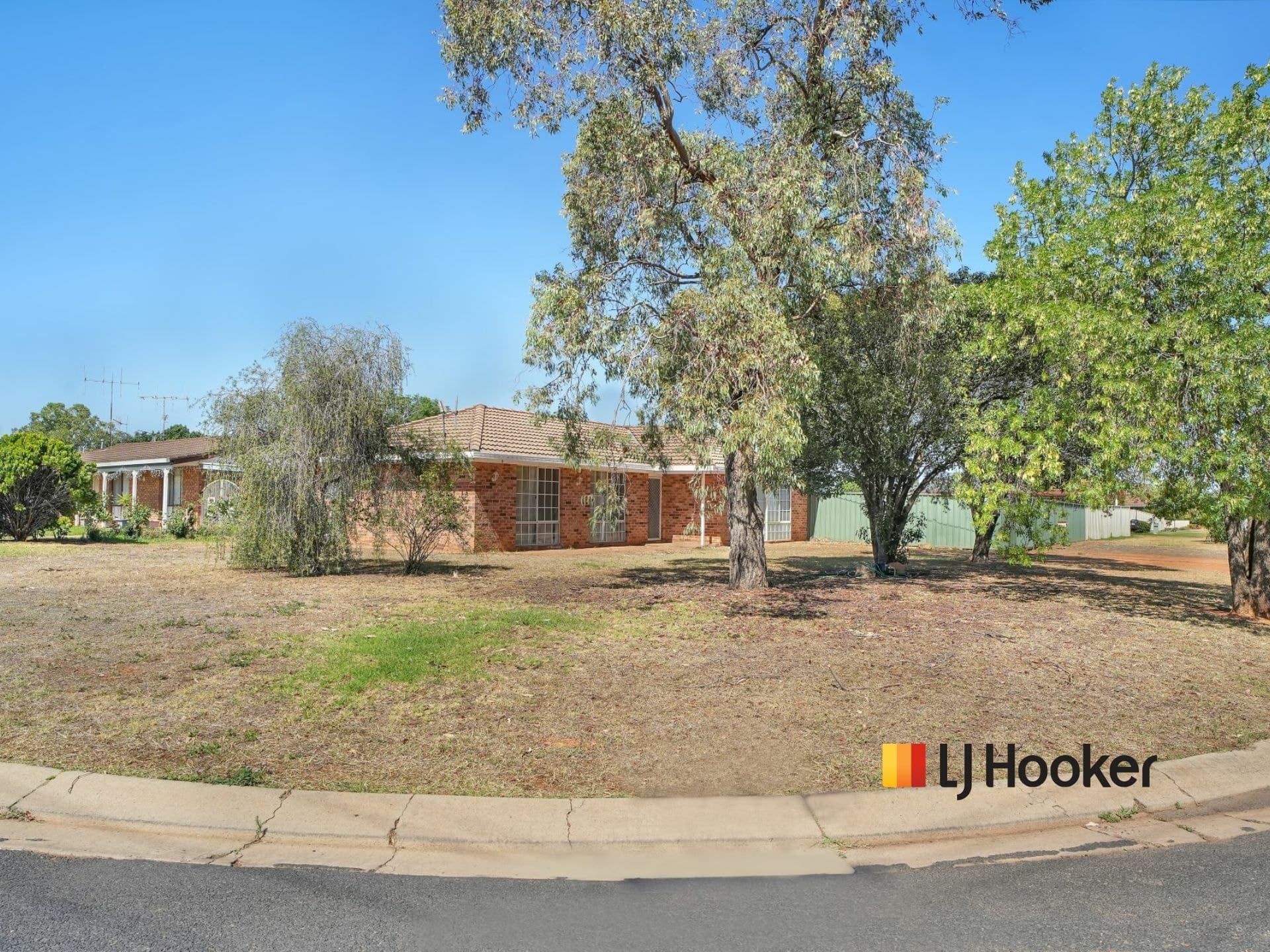 134 Moss Avenue, Narromine, Narromine - Image 1