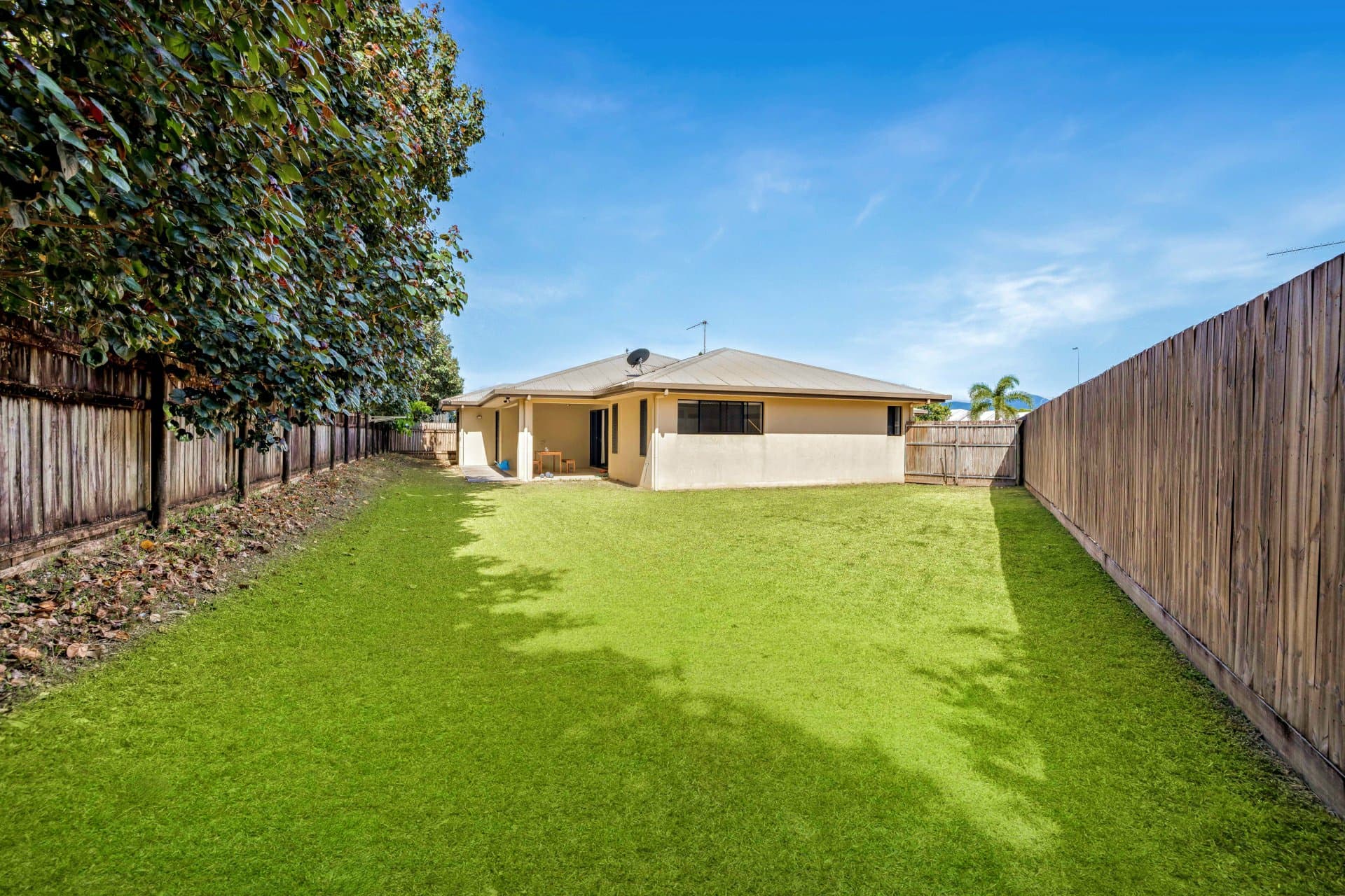5 Mallory Close, Edmonton, Edmonton - Thumbnail 5