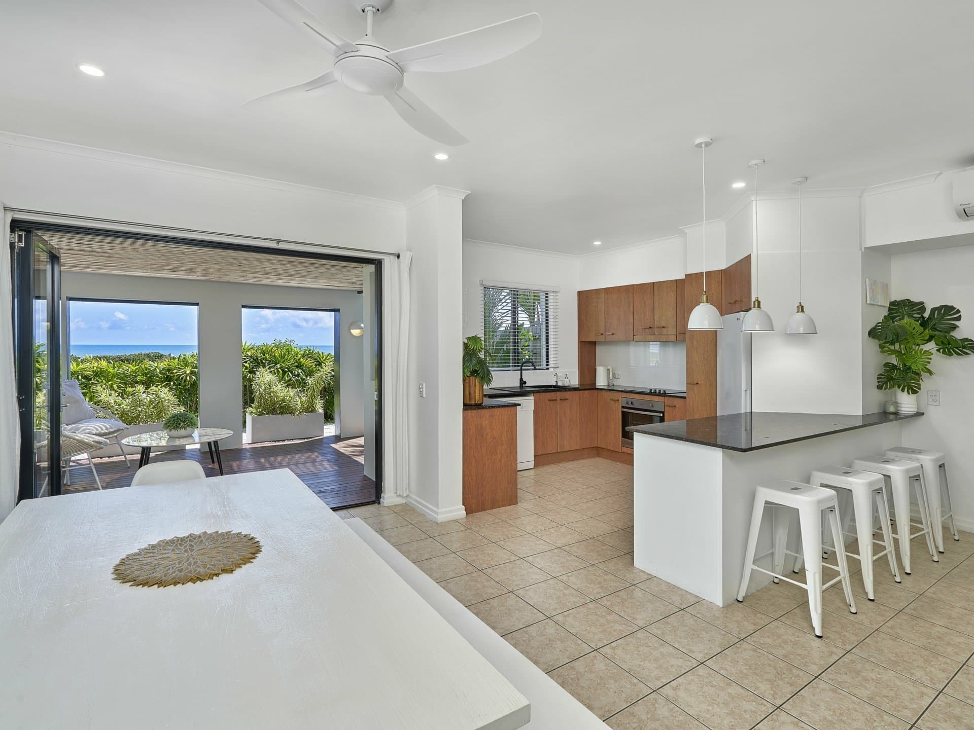 11/5-7 Arlington Esplanade, Clifton Beach, Clifton Beach - Thumbnail 2