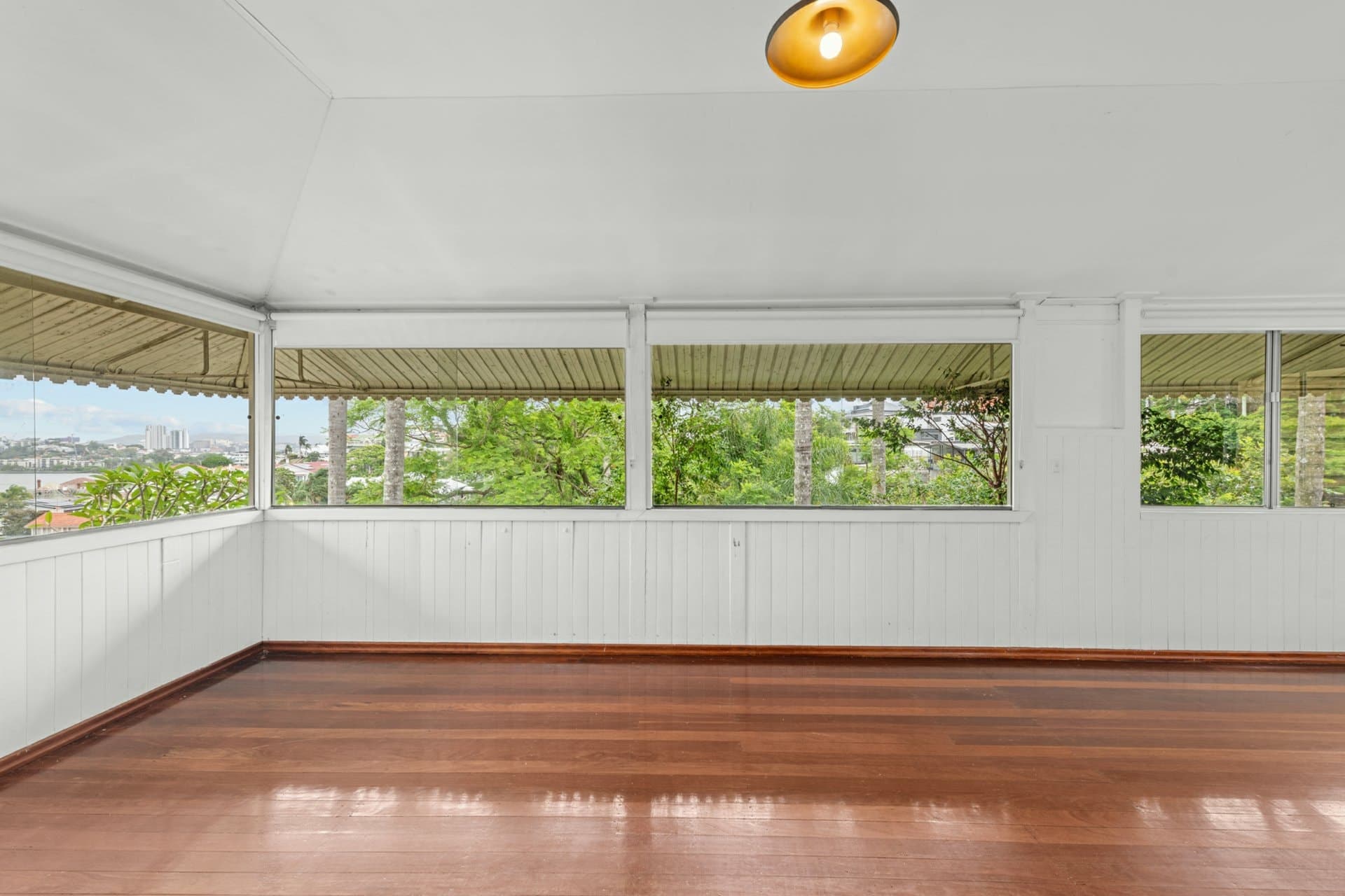 2 Prospect Terrace, Hamilton, Hamilton - Thumbnail 4