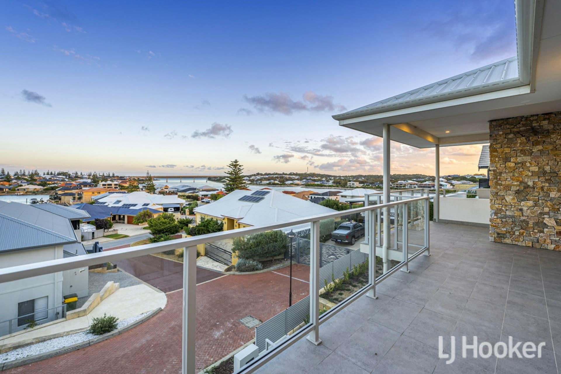 54 Voyager Close, Wannanup, Wannanup - Thumbnail 6