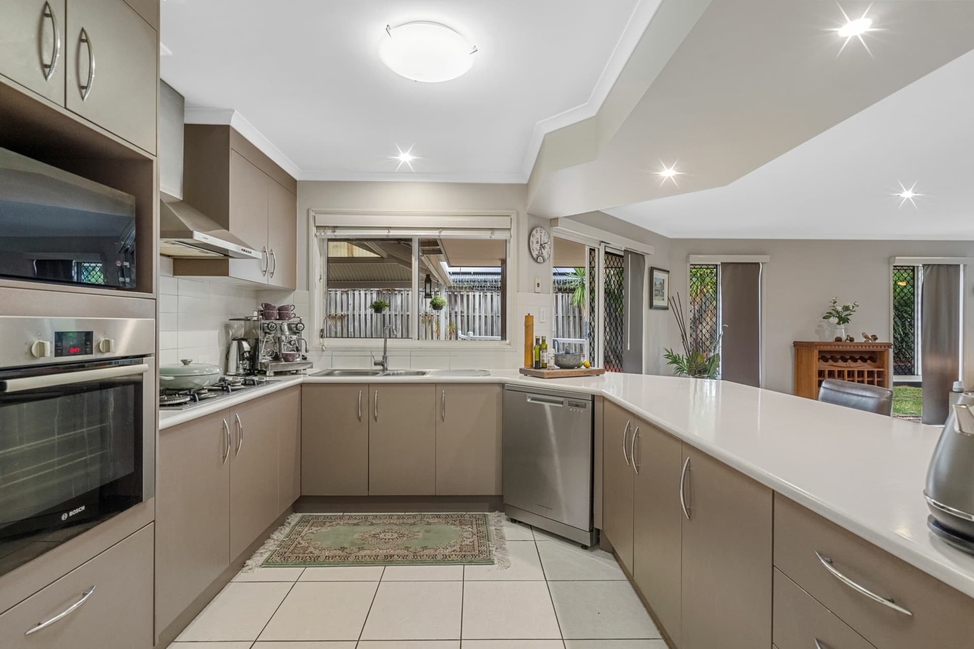 18 Killarney Court, Ormeau, Ormeau - Thumbnail 2