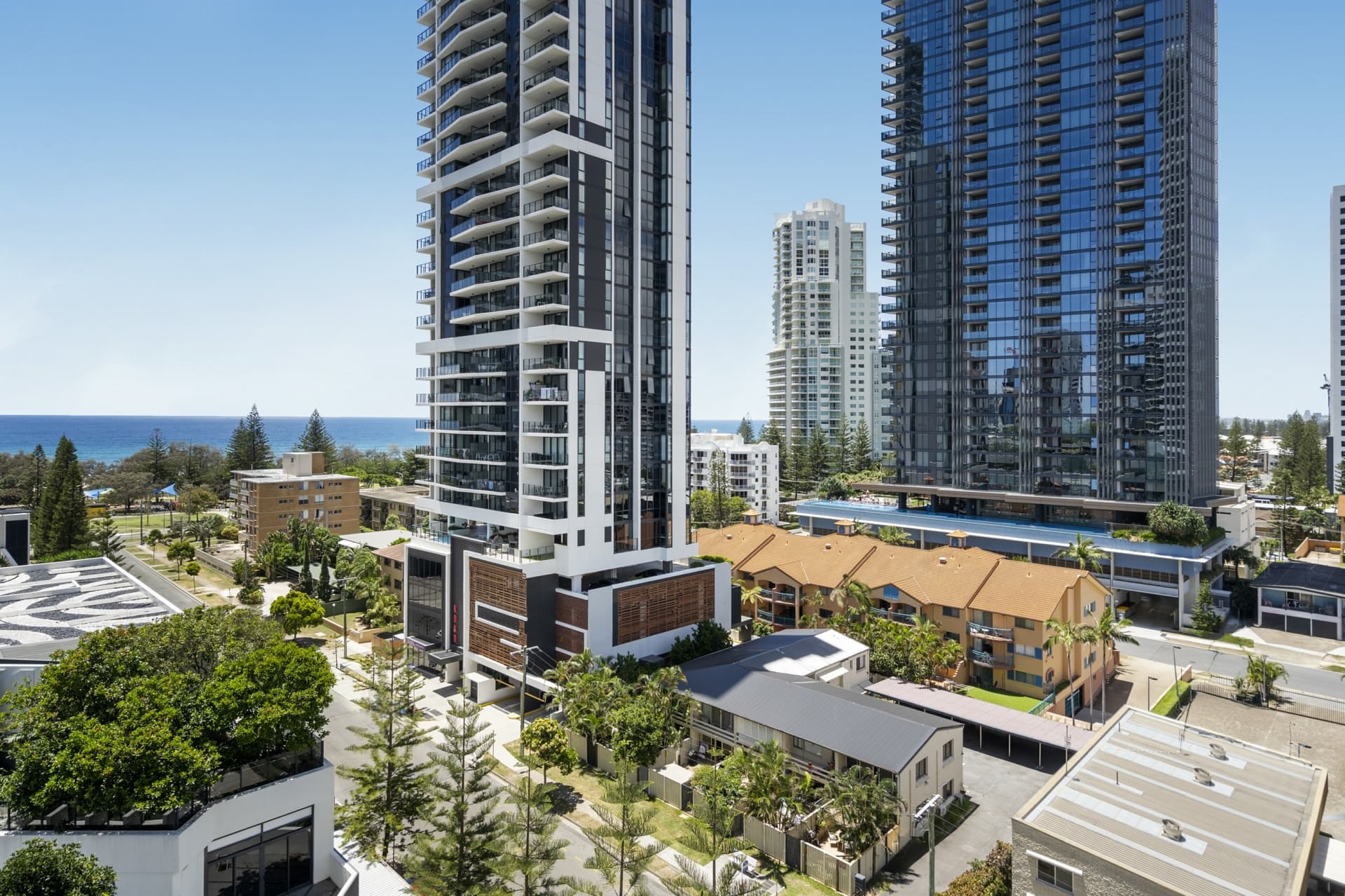 20809/21 Elizabeth Avenue, Broadbeach, Broadbeach - Image 1