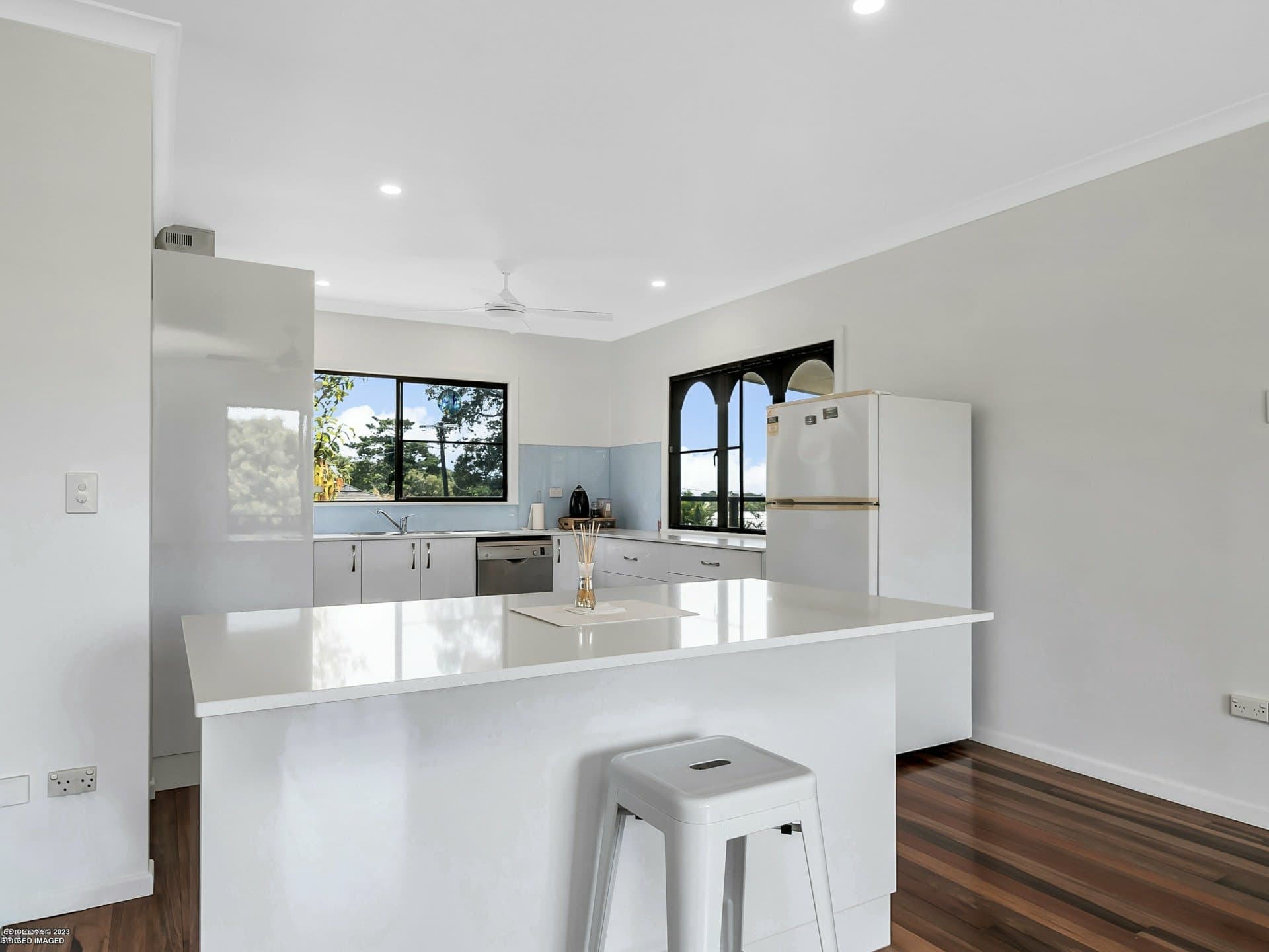 51 Mission Drive, South Mission Beach, South Mission Beach - Thumbnail 2