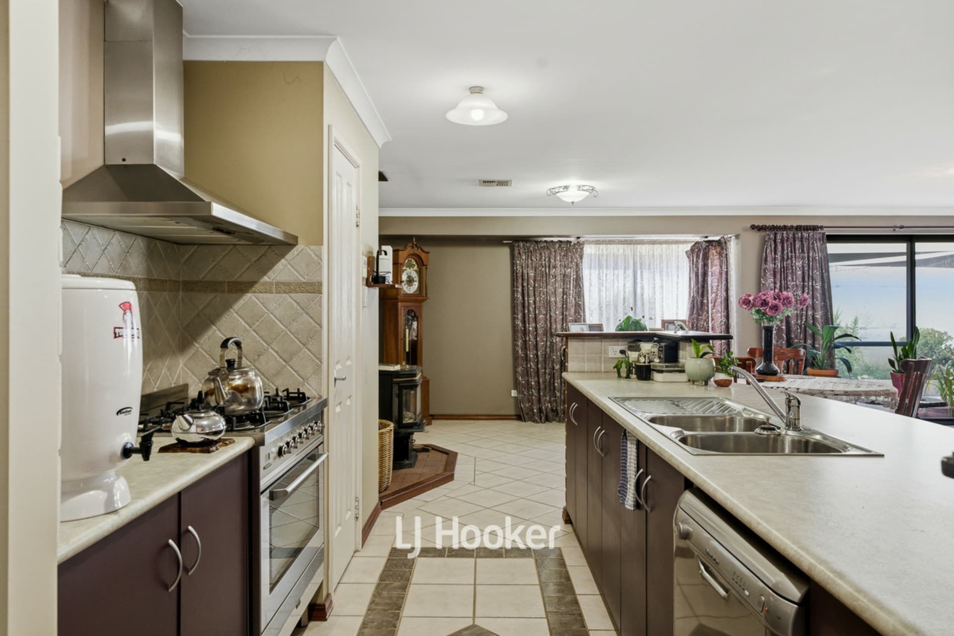 57 Samrose Road, Dalyellup, Dalyellup - Thumbnail 4