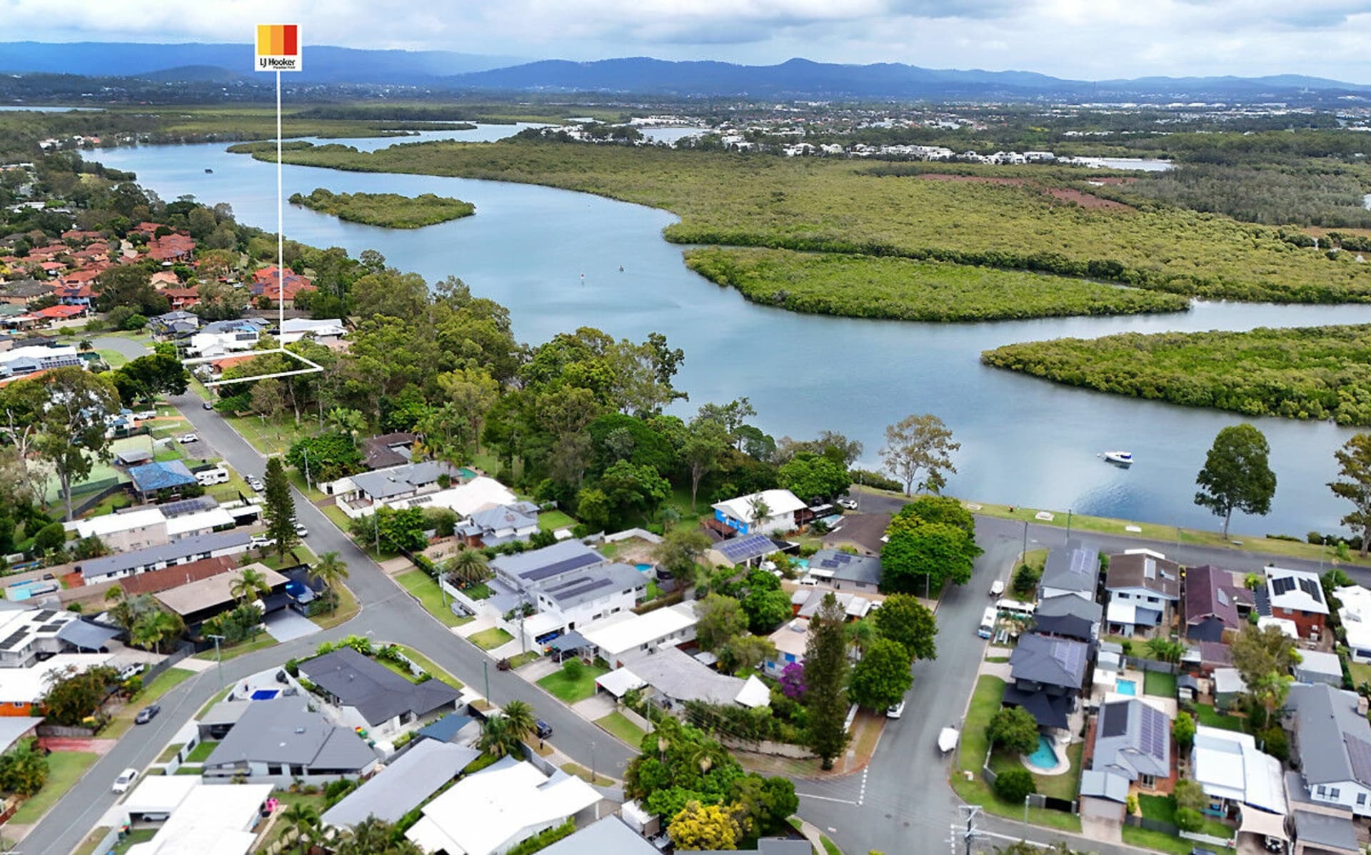 8 Tallara Street, Coombabah, Coombabah - Thumbnail 5