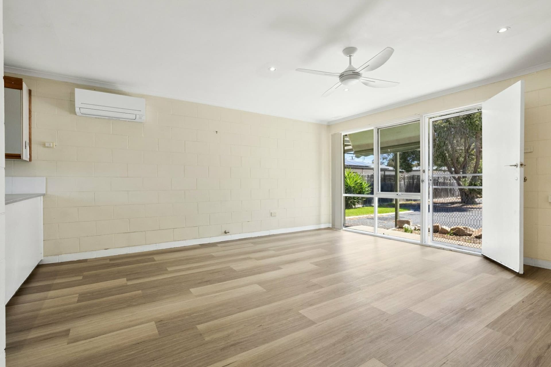 Unit 4/54 Main Road, Paynesville, Paynesville - Thumbnail 2