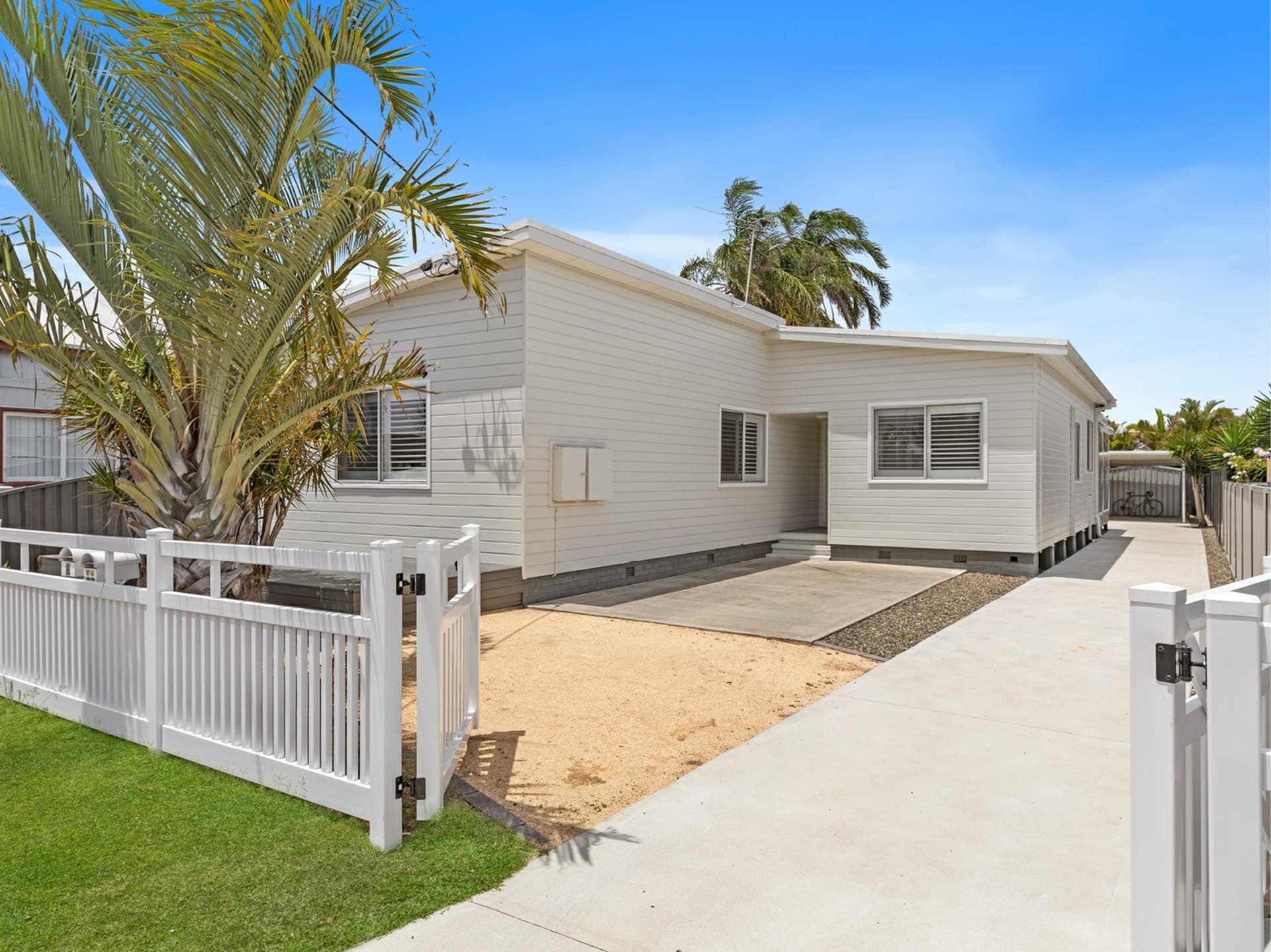 4 Robert Street, Belmont South, Belmont South - Image 1