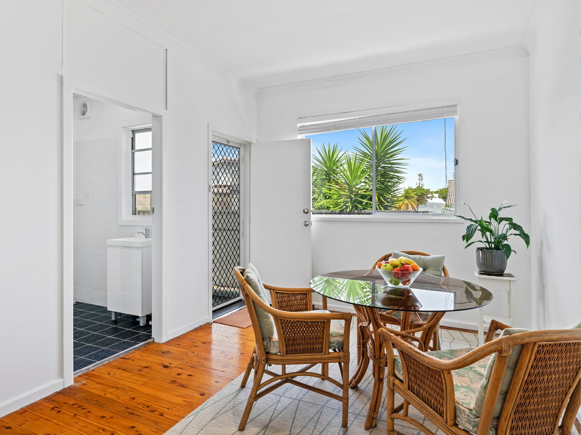 4 Robert Street, Belmont South, Belmont South - Thumbnail 4