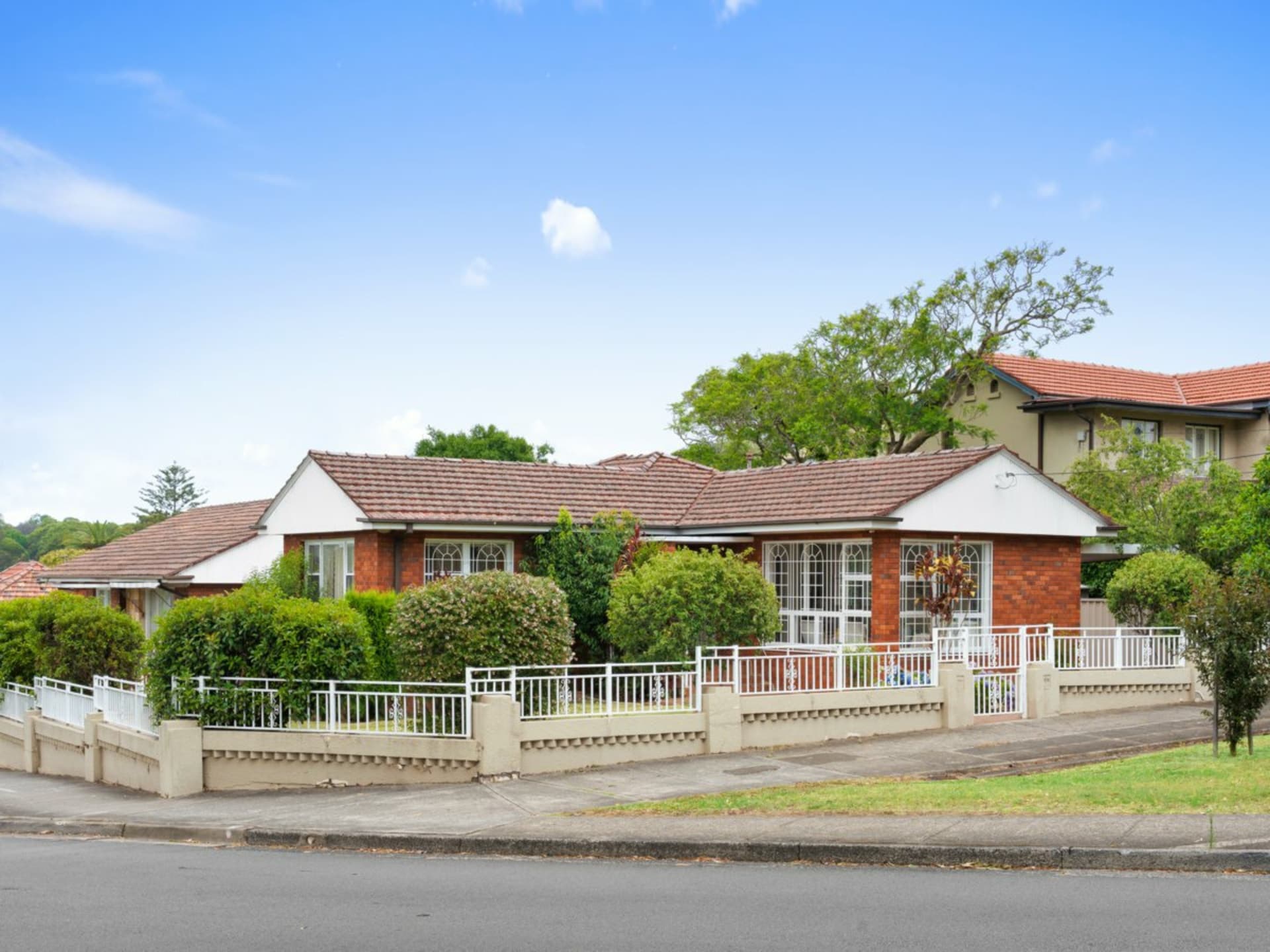 72 Fitzroy Street, Burwood, Burwood - Thumbnail 2
