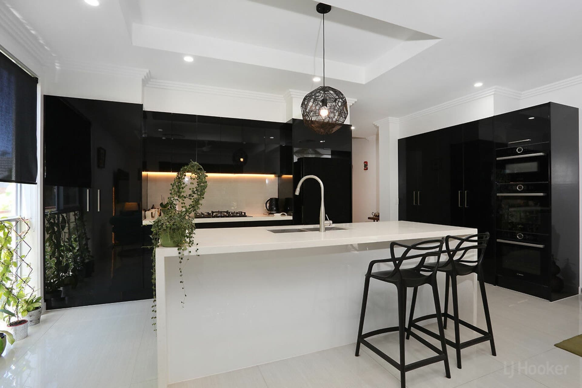 2/49 Milton Avenue, Paradise Point, Paradise Point - Thumbnail 2