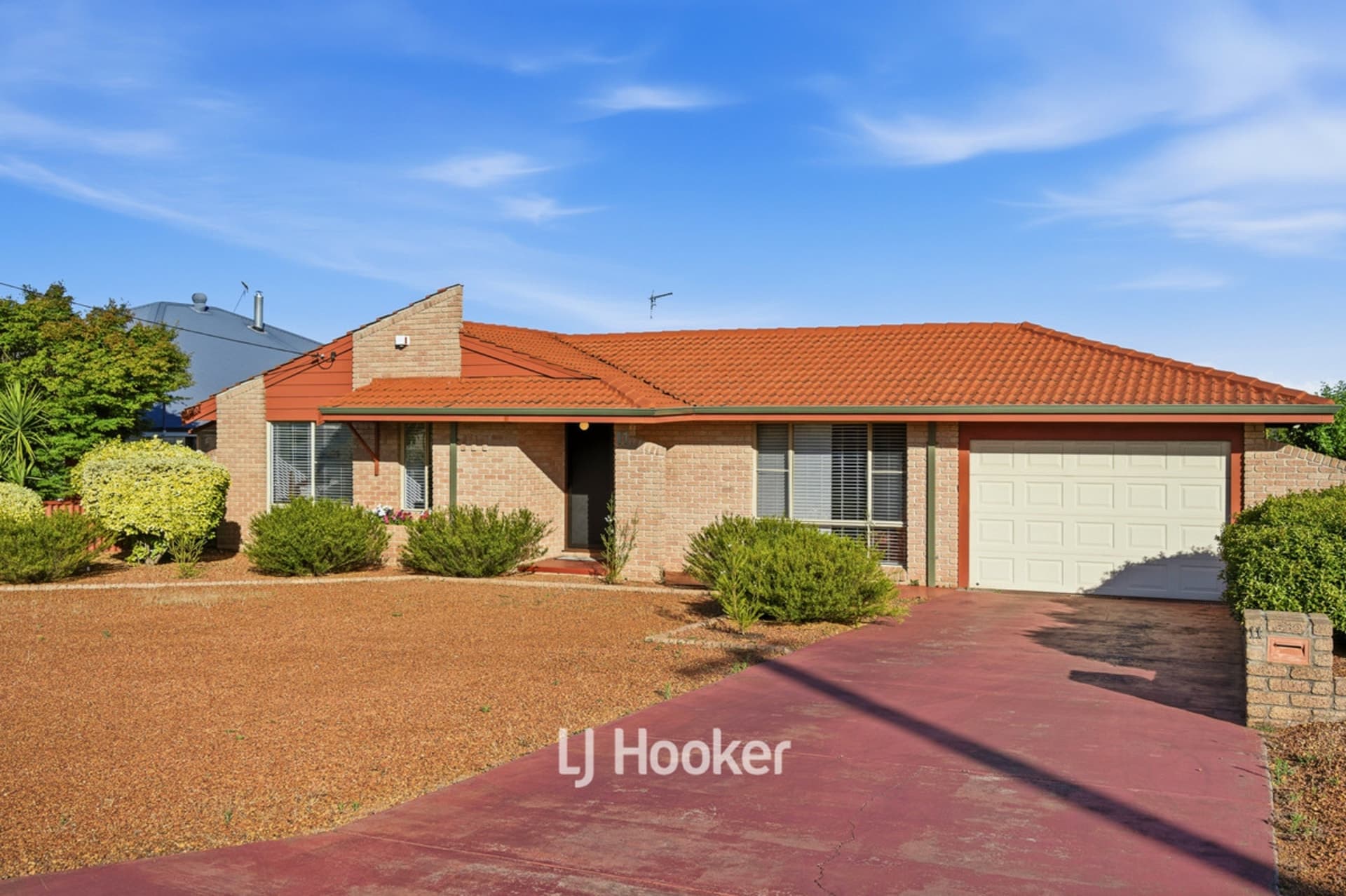 11 Walter Drive, Collie, Collie - Thumbnail 2