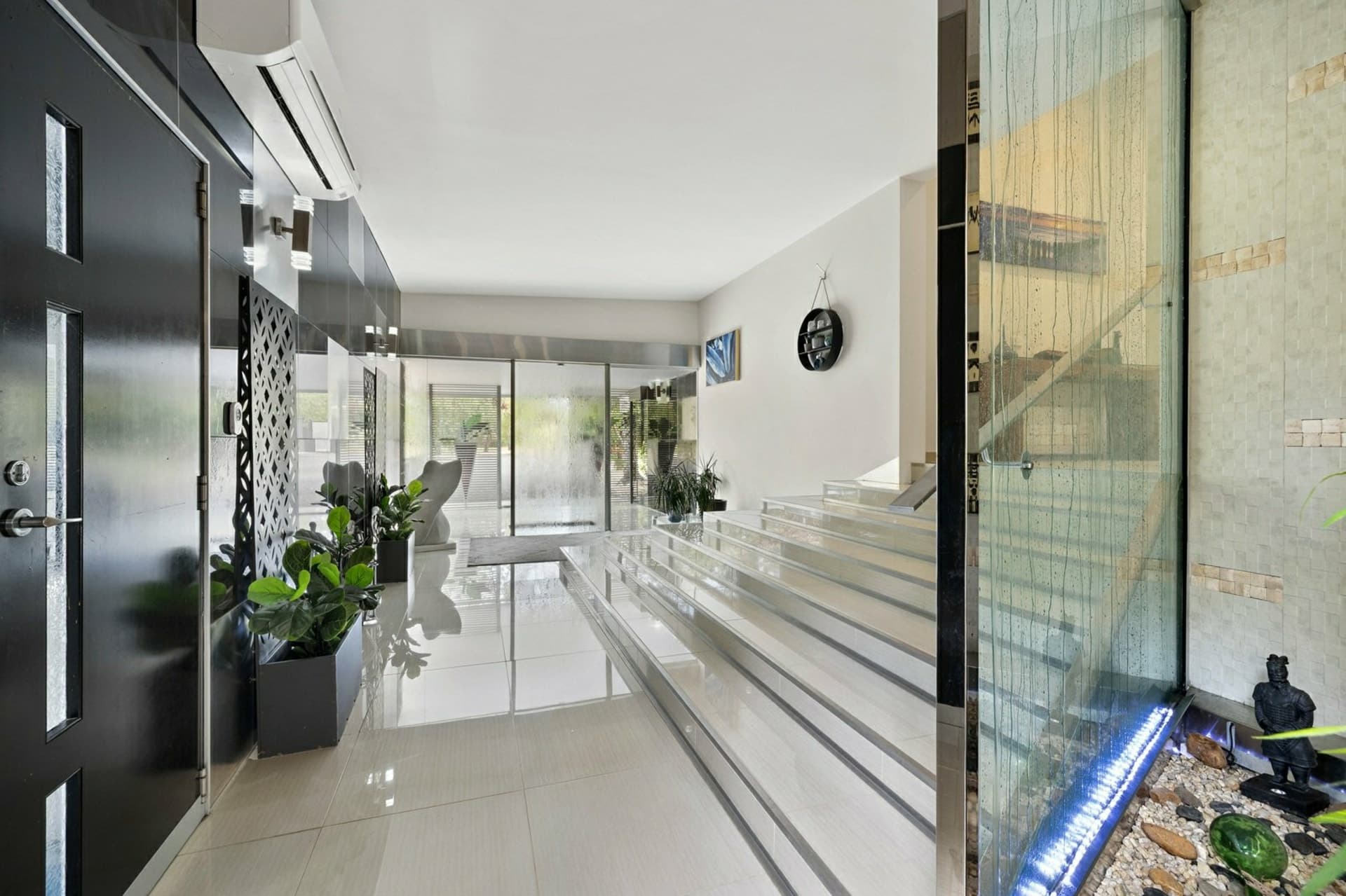 25 Mallard Close, Newlands Arm, Newlands Arm - Thumbnail 2