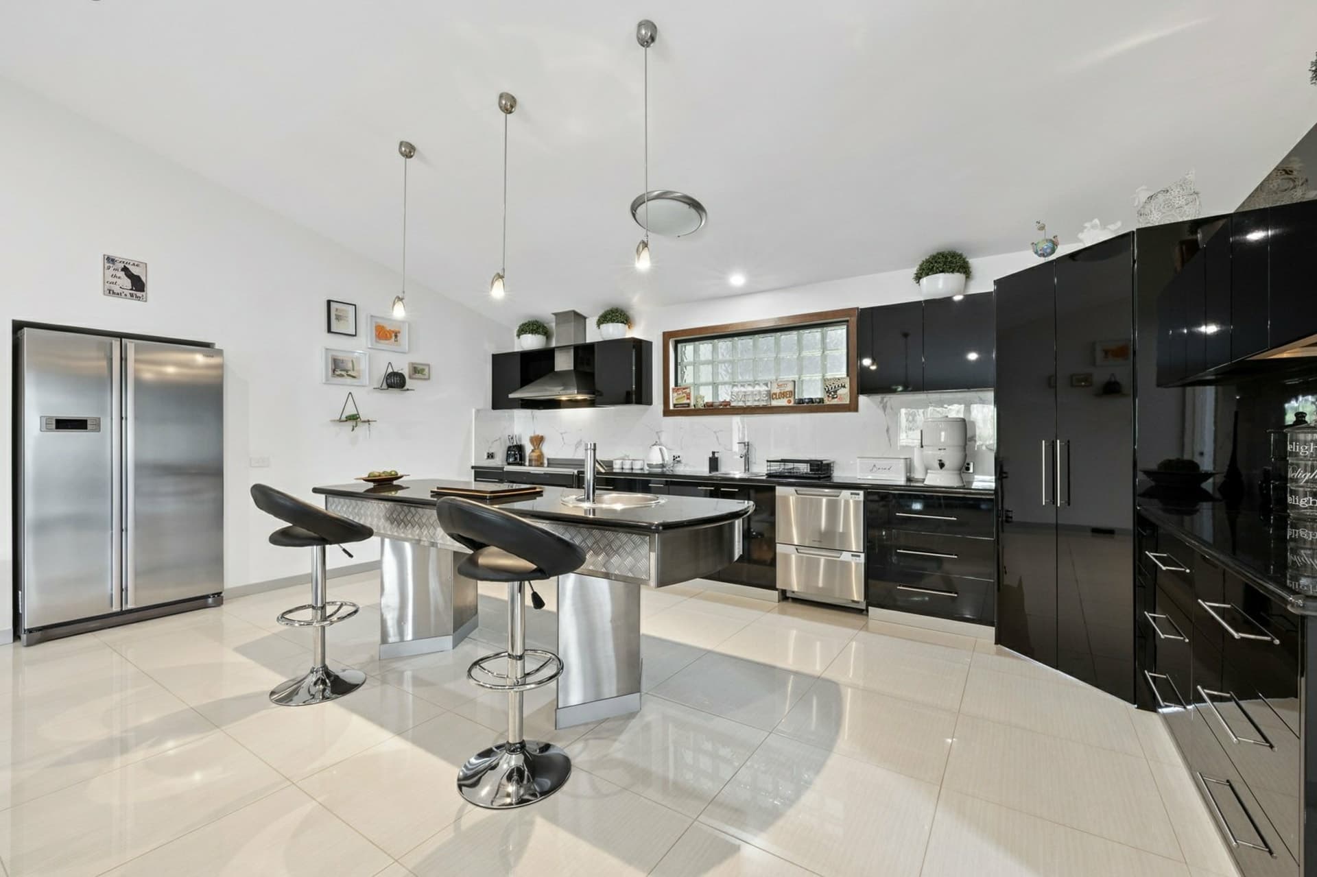 25 Mallard Close, Newlands Arm, Newlands Arm - Thumbnail 3