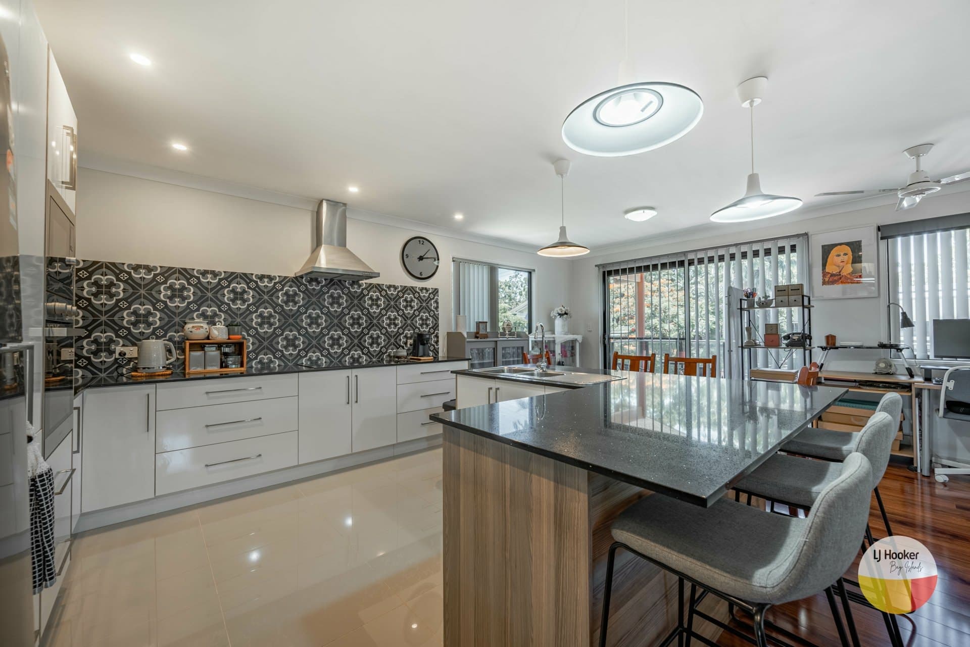 14 Alkira Street, Macleay Island - Thumbnail 4