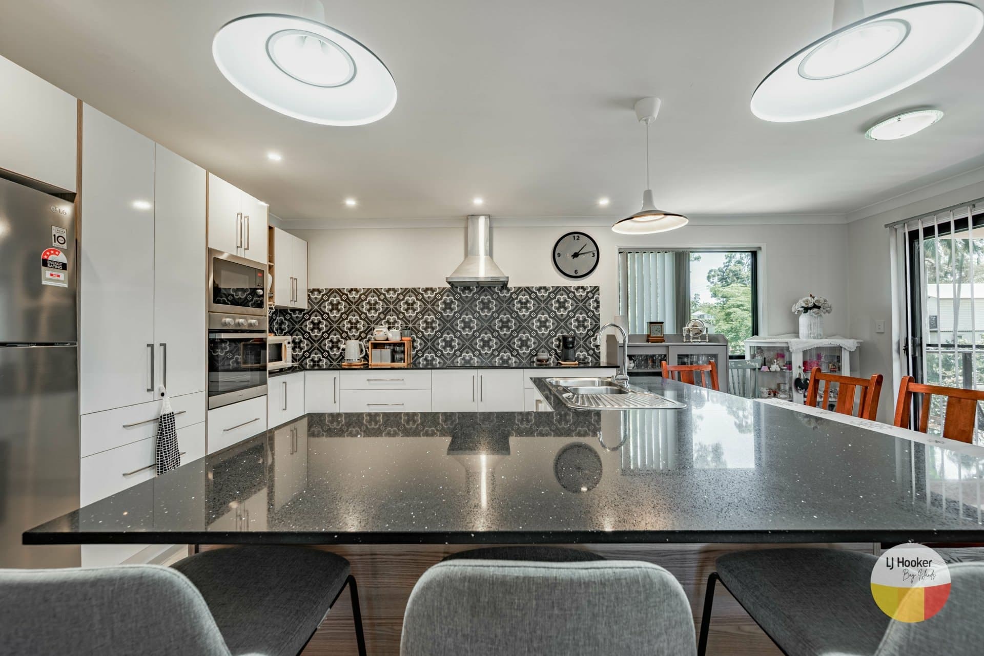 14 Alkira Street, Macleay Island - Thumbnail 8