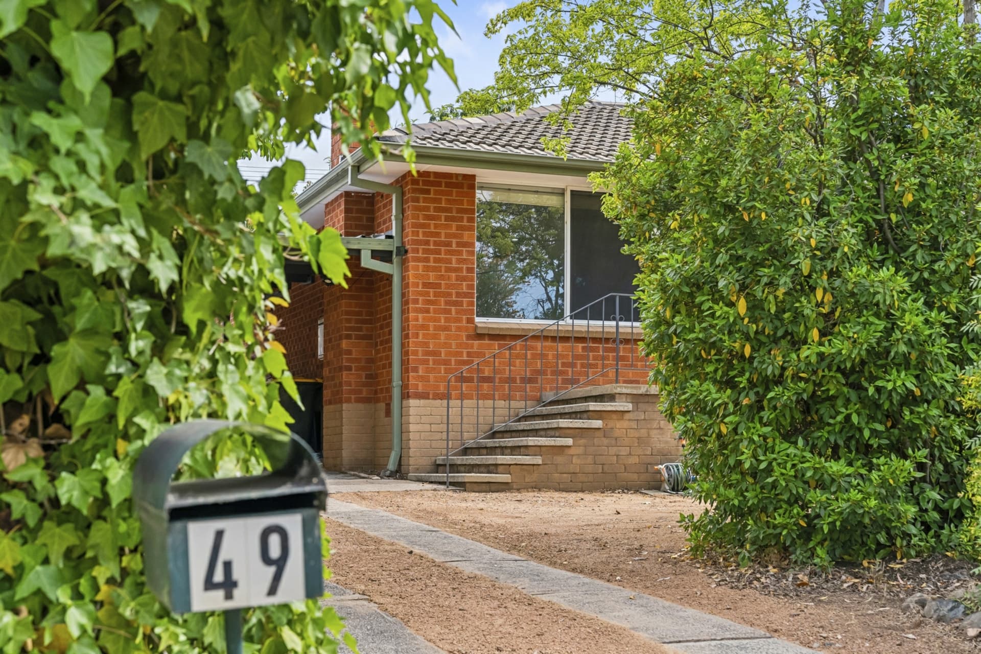 49 Dennis Street, Garran, Garran - Thumbnail 2