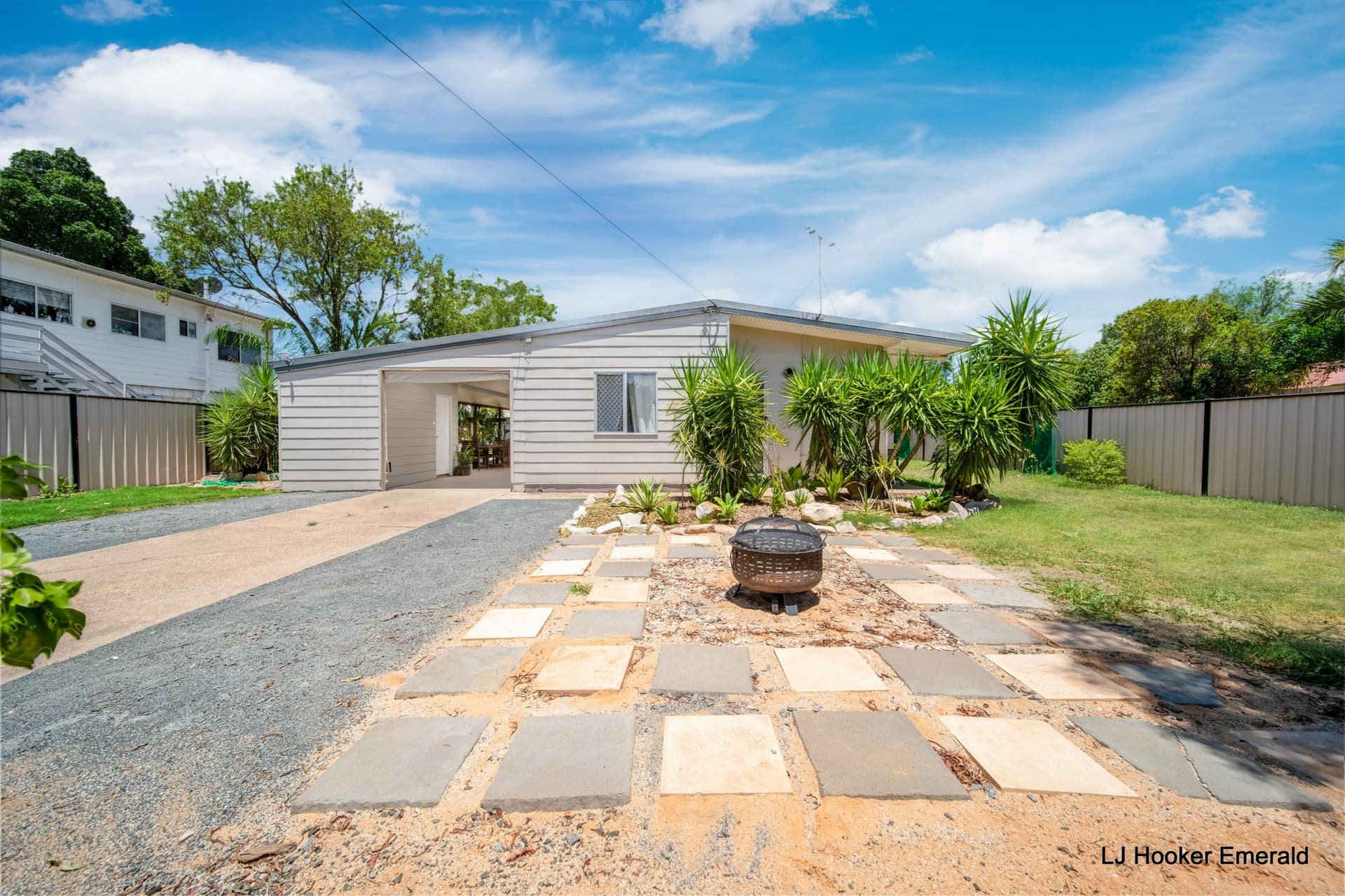 16 Garnet Street, Emerald, Emerald - Thumbnail 2