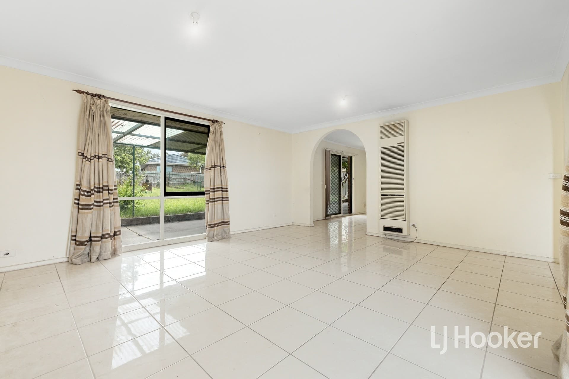 19 Simon Court, Hampton Park, Hampton Park - Thumbnail 3