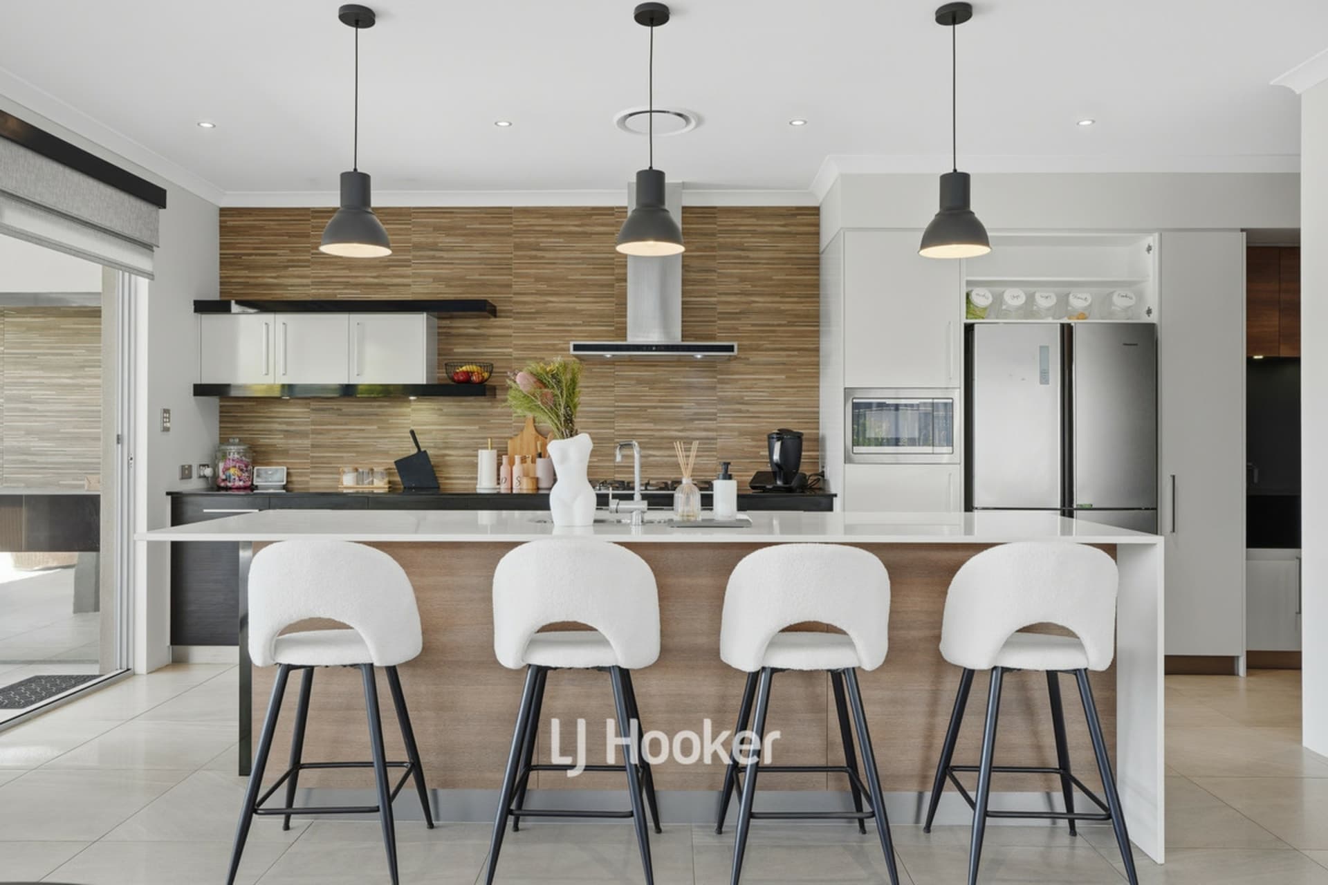 11 Barker Boulevard, Glen Iris, Glen Iris - Thumbnail 3