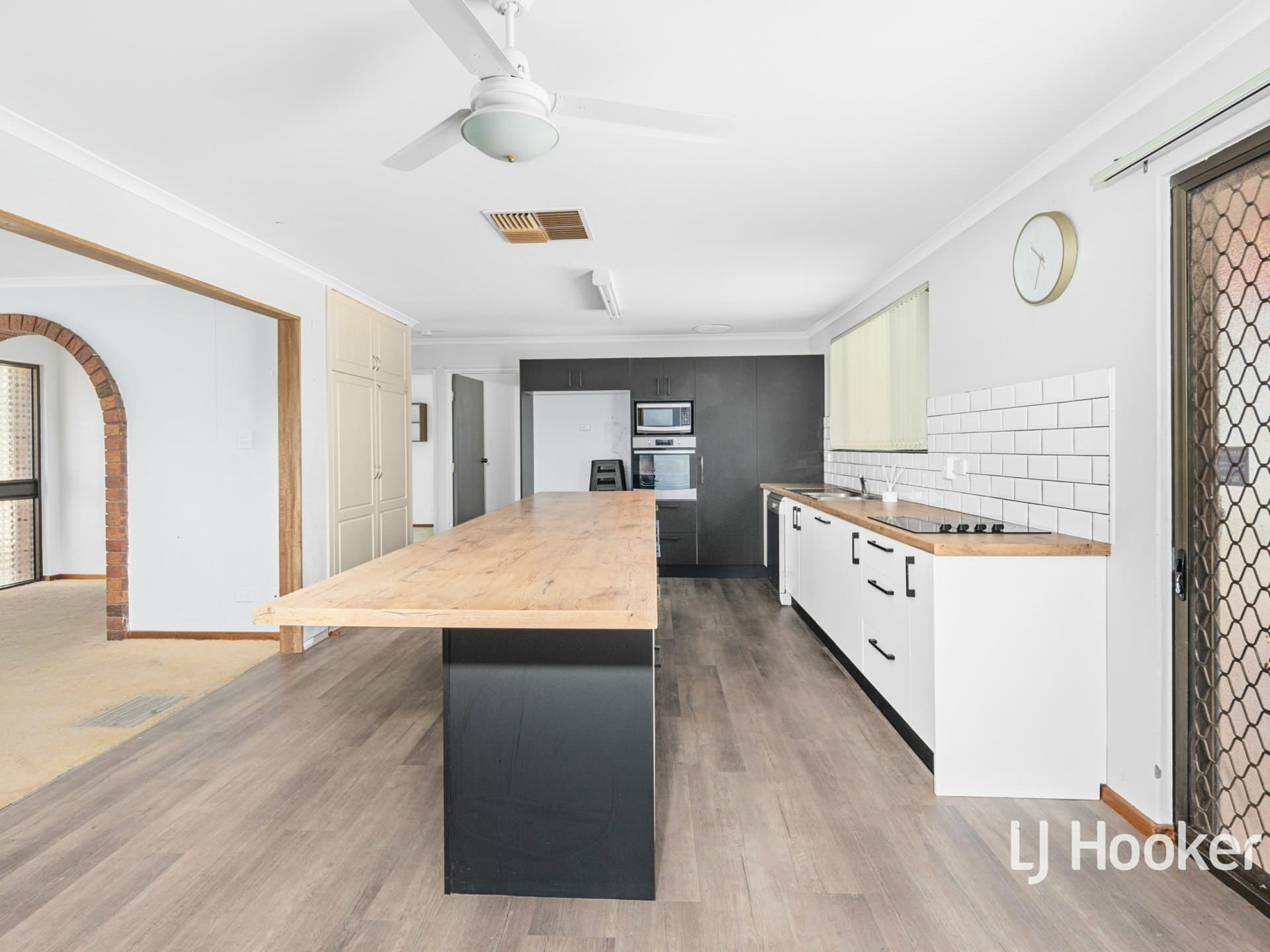 23 Dixon Road, Braitling, Braitling - Thumbnail 5