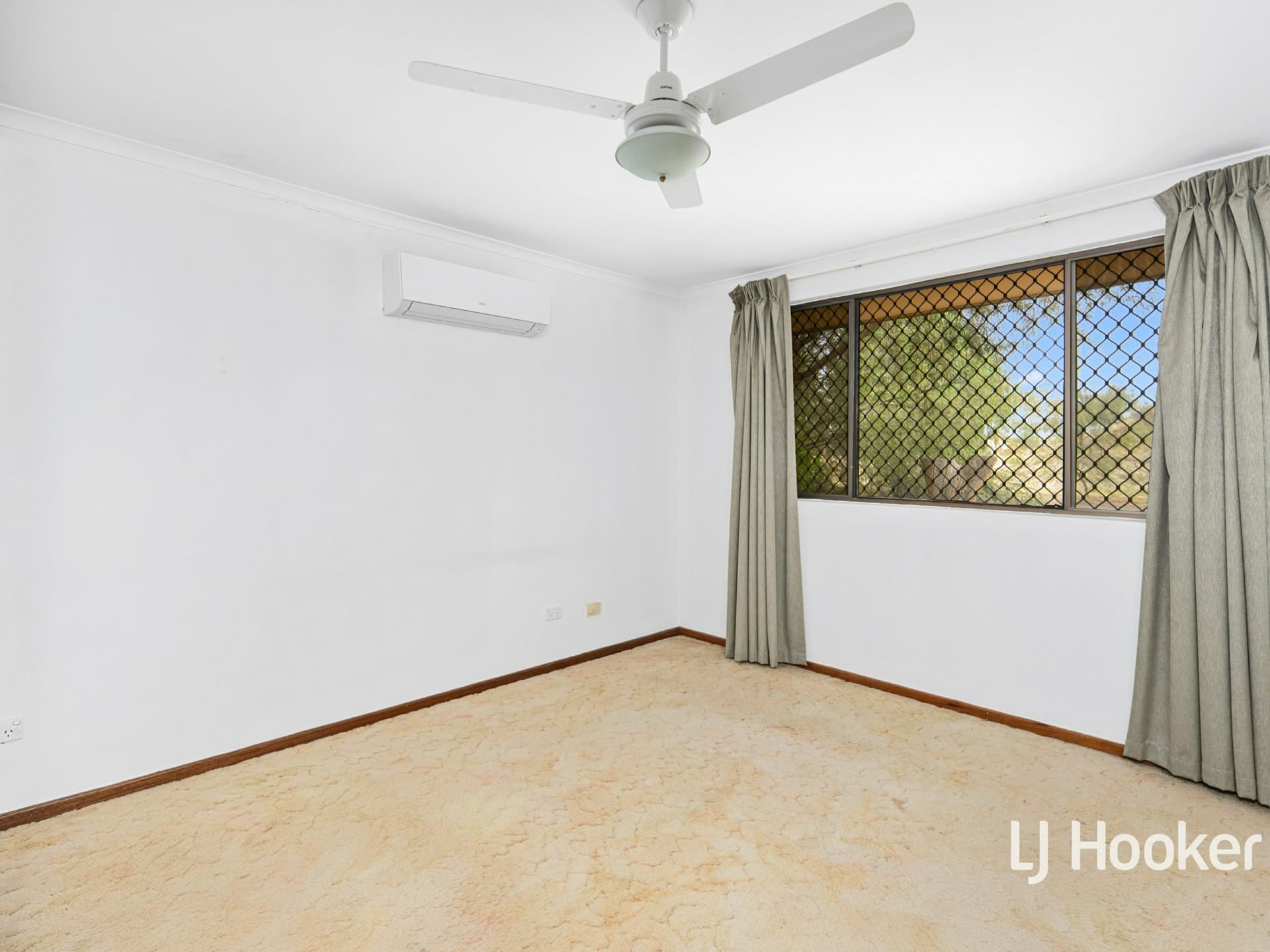 23 Dixon Road, Braitling, Braitling - Thumbnail 6