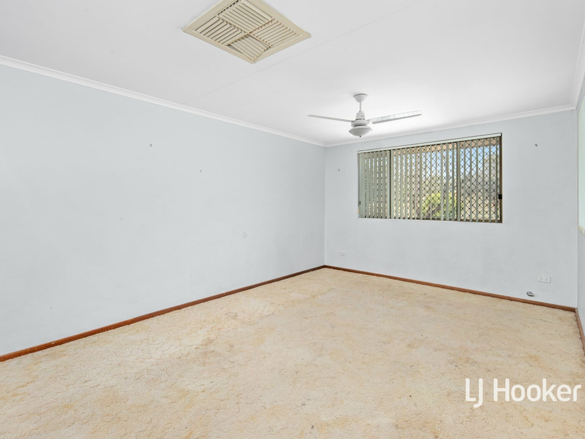 23 Dixon Road, Braitling, Braitling - Thumbnail 8