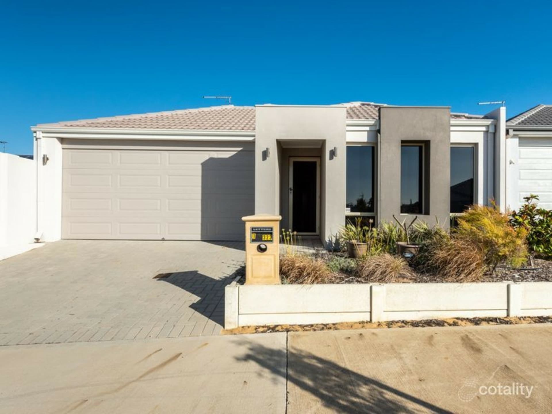 1/323 Pebble Beach Boulevard, Meadow Springs, Meadow Springs - Thumbnail 2