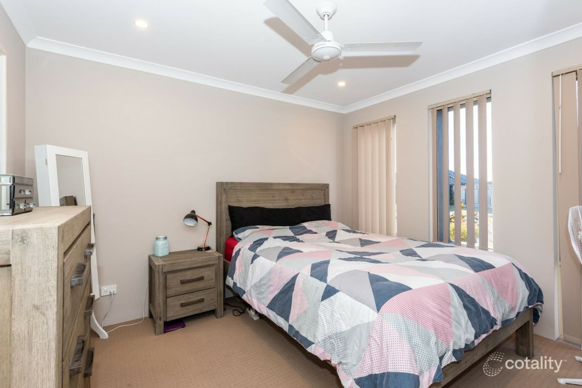 1/323 Pebble Beach Boulevard, Meadow Springs, Meadow Springs - Thumbnail 8