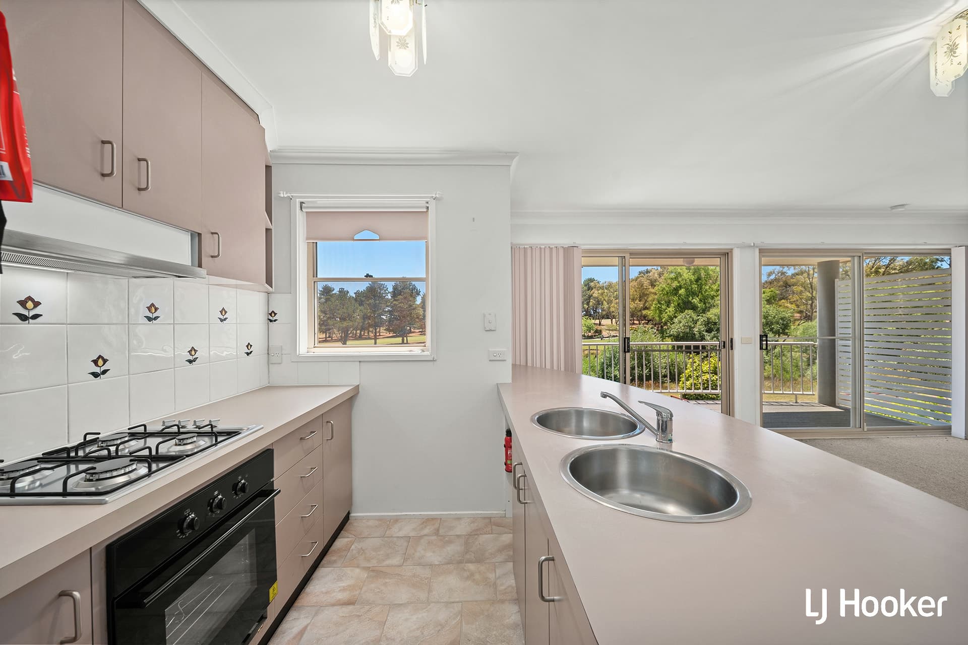 15 Carnall Close, Holt, Holt - Thumbnail 3