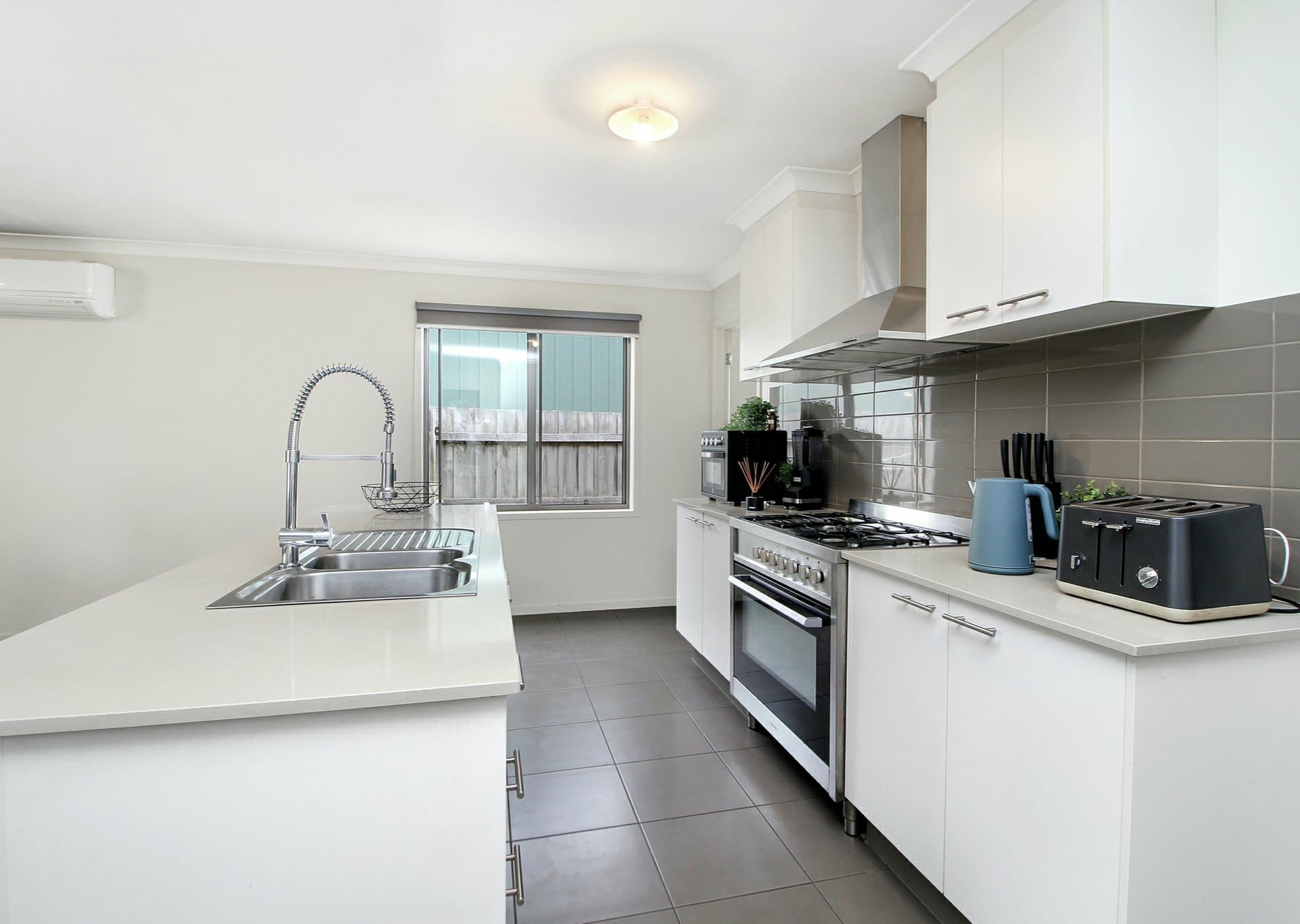 19D Maude Street, Lucknow, Lucknow - Thumbnail 2