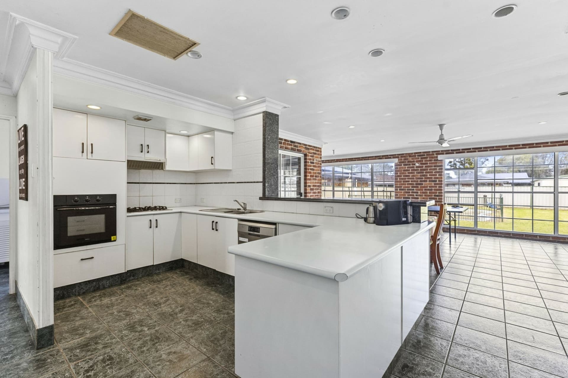 8 Jean Avenue, Berkeley Vale, Berkeley Vale - Thumbnail 5