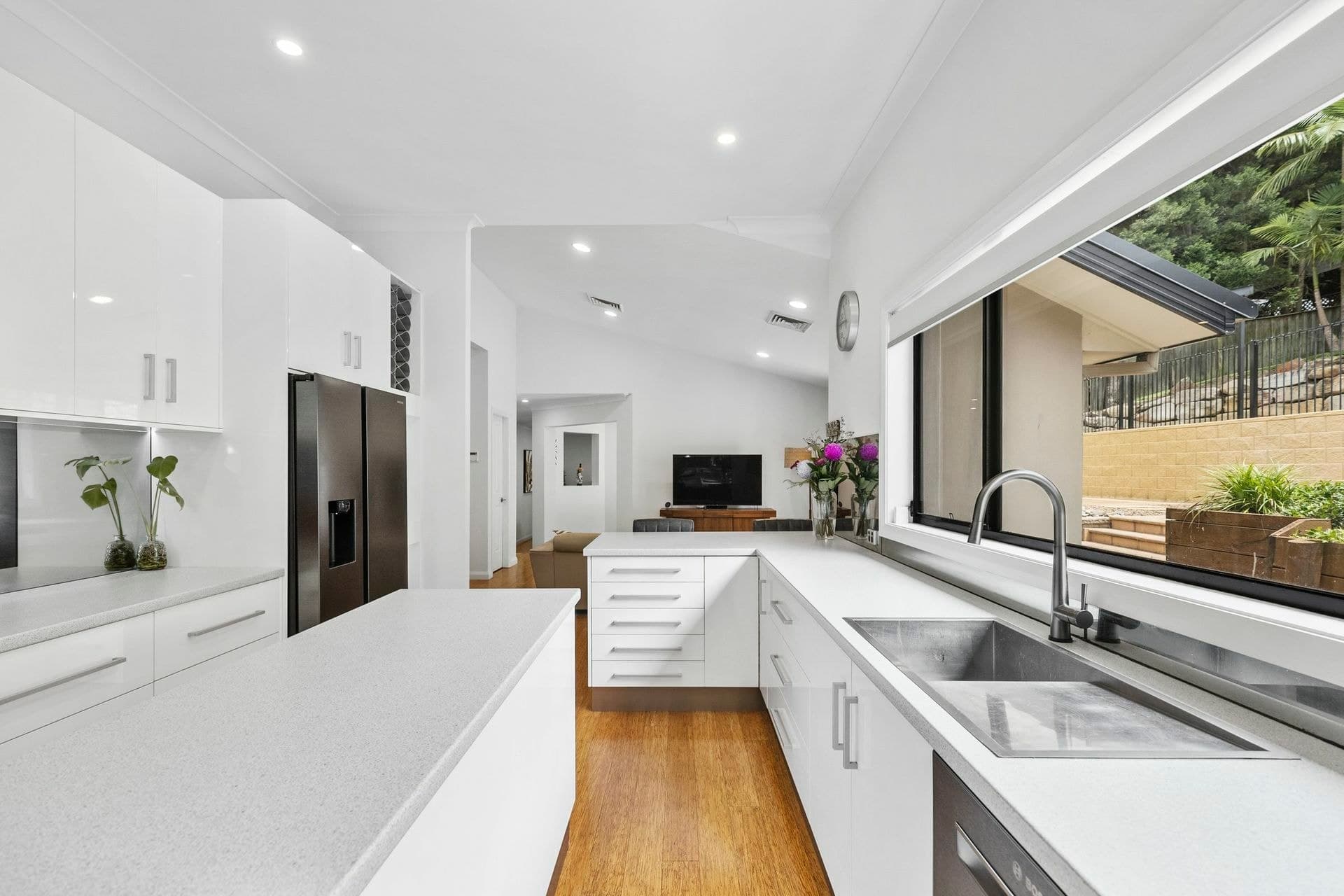 8 Dorchester Court, Terrigal, Terrigal - Thumbnail 4