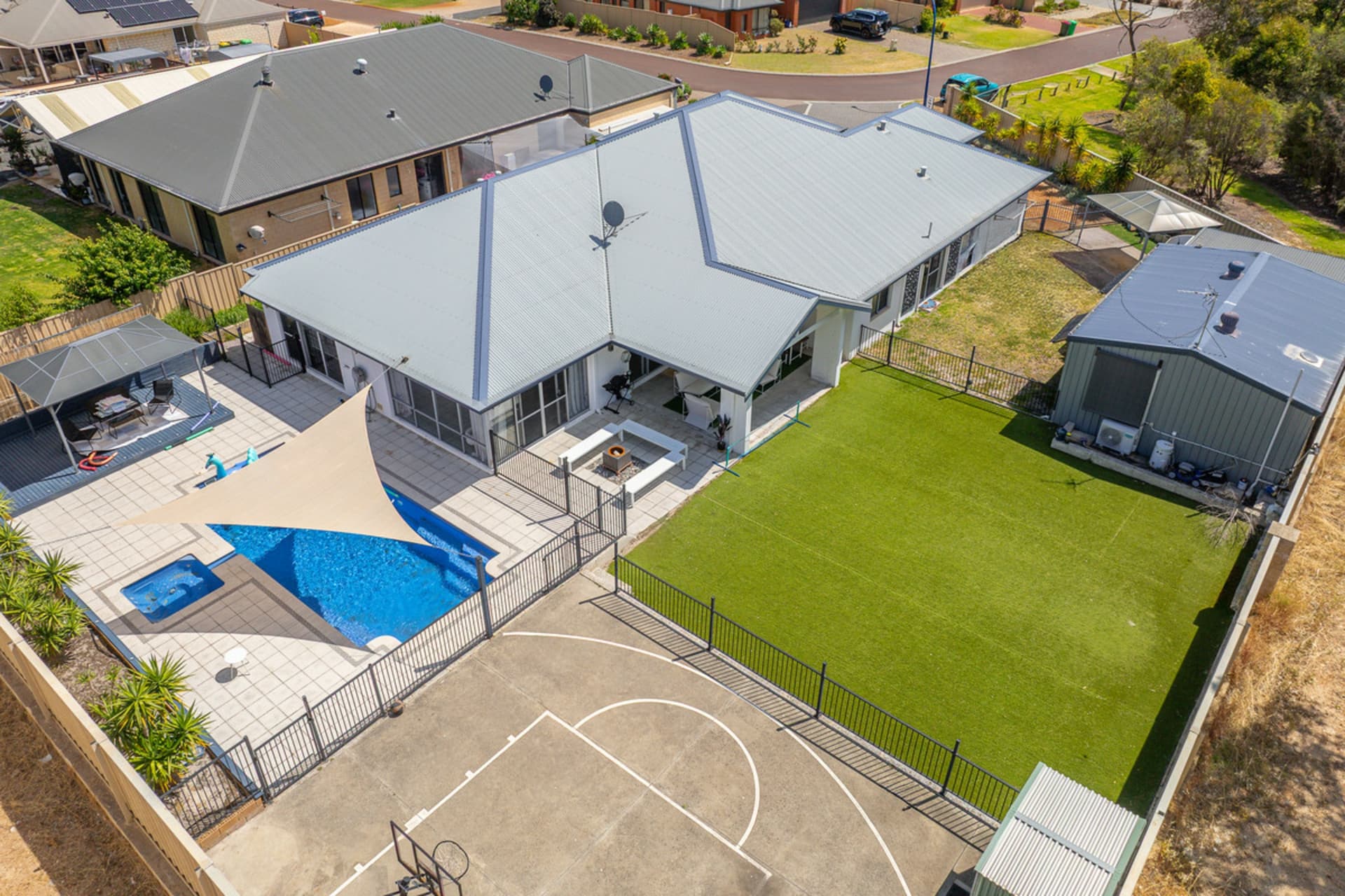 17 Carlingford Court, Australind, Australind - Thumbnail 3