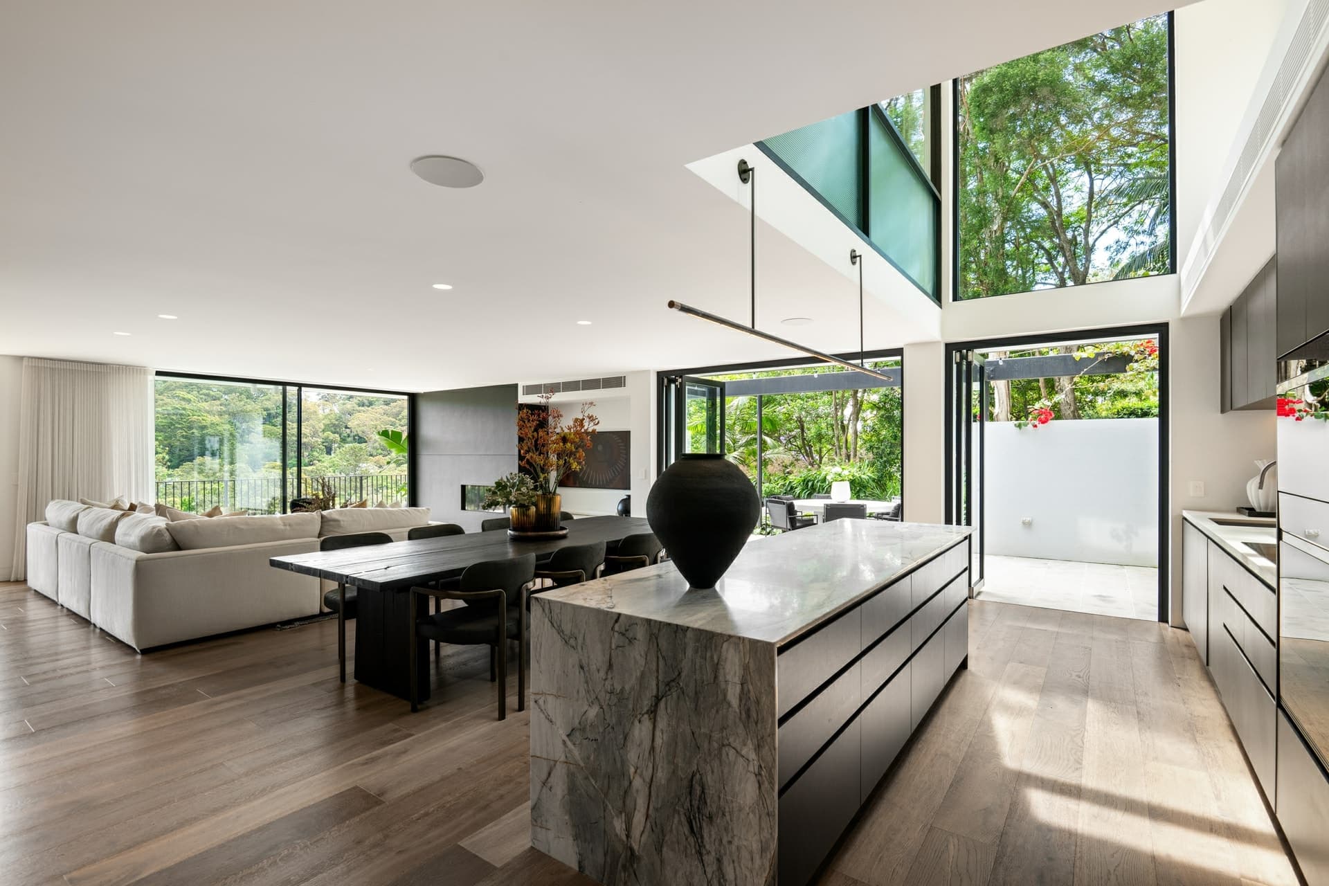 1 Burrendong Place, Avalon Beach, Avalon Beach - Thumbnail 2
