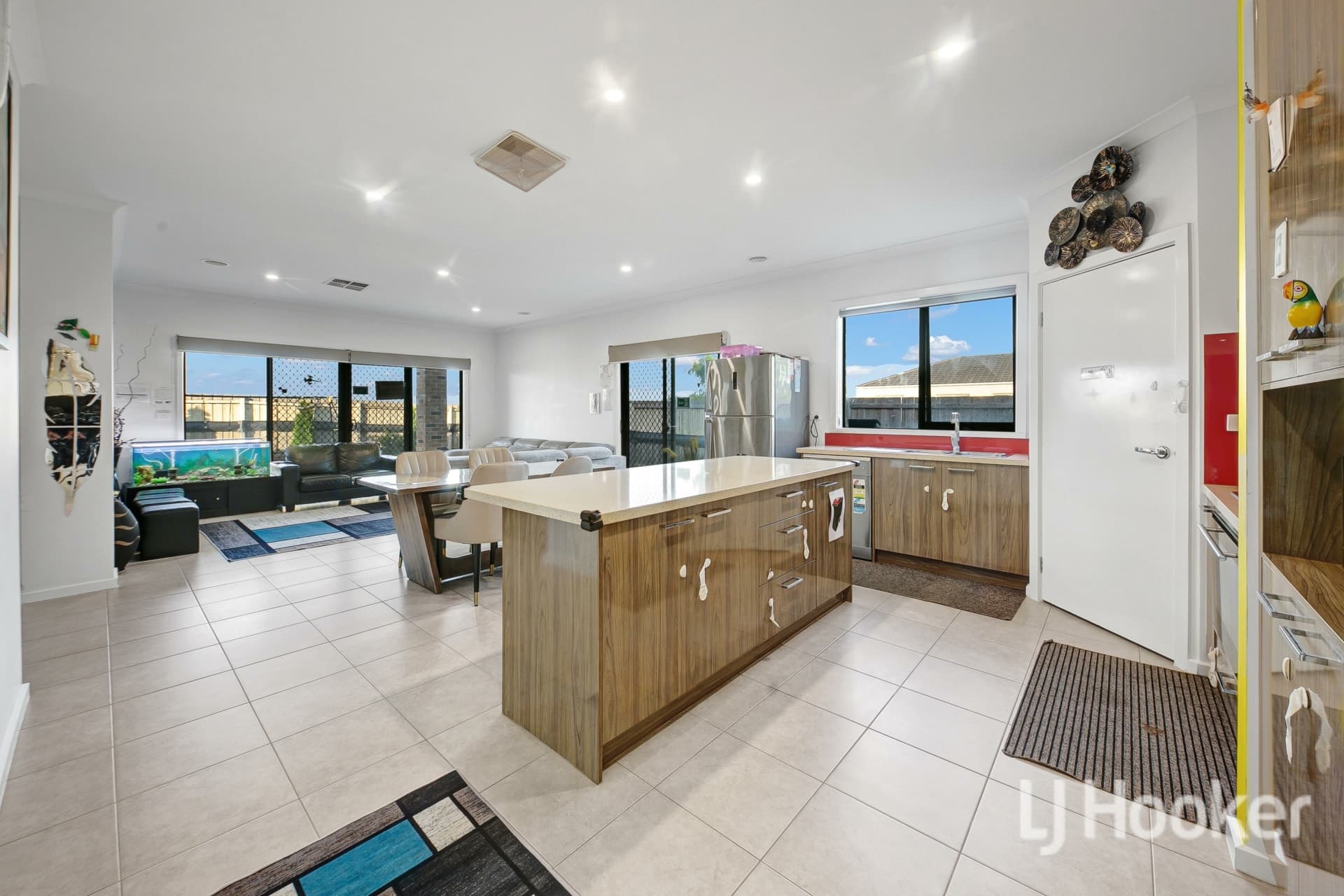 16 Leon Drive, Weir Views, Weir Views - Thumbnail 6