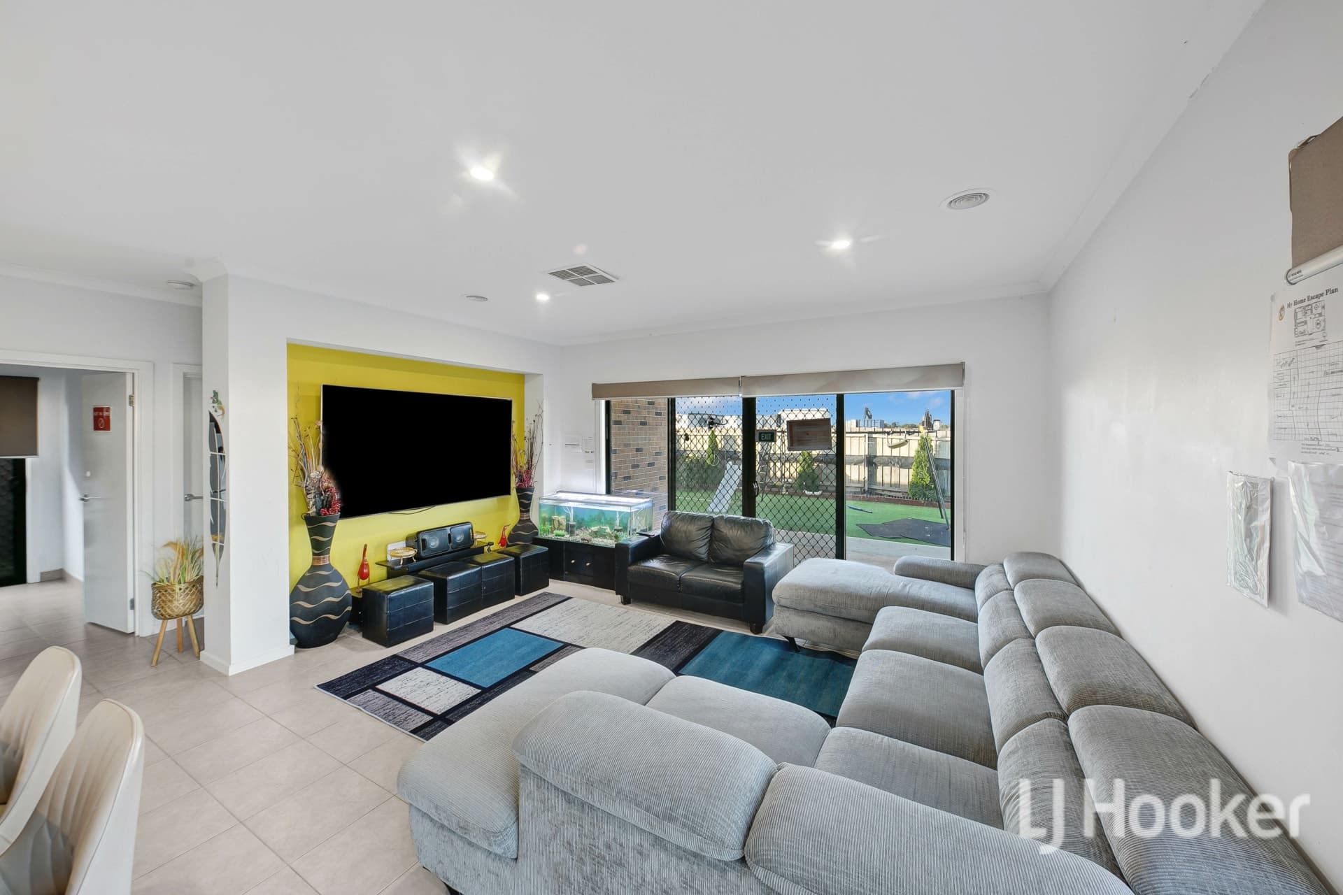 16 Leon Drive, Weir Views, Weir Views - Thumbnail 8