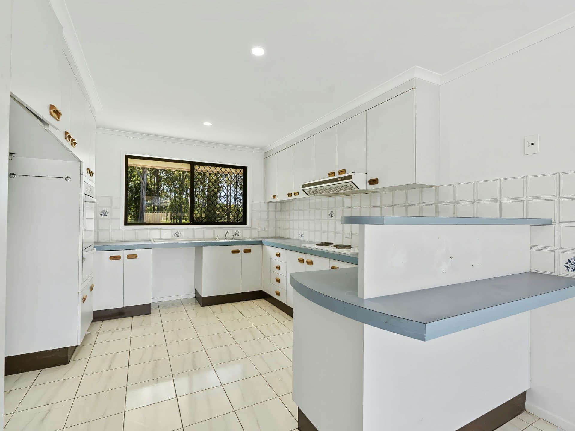 2 Colburn Way, Bellmere, Bellmere - Thumbnail 5