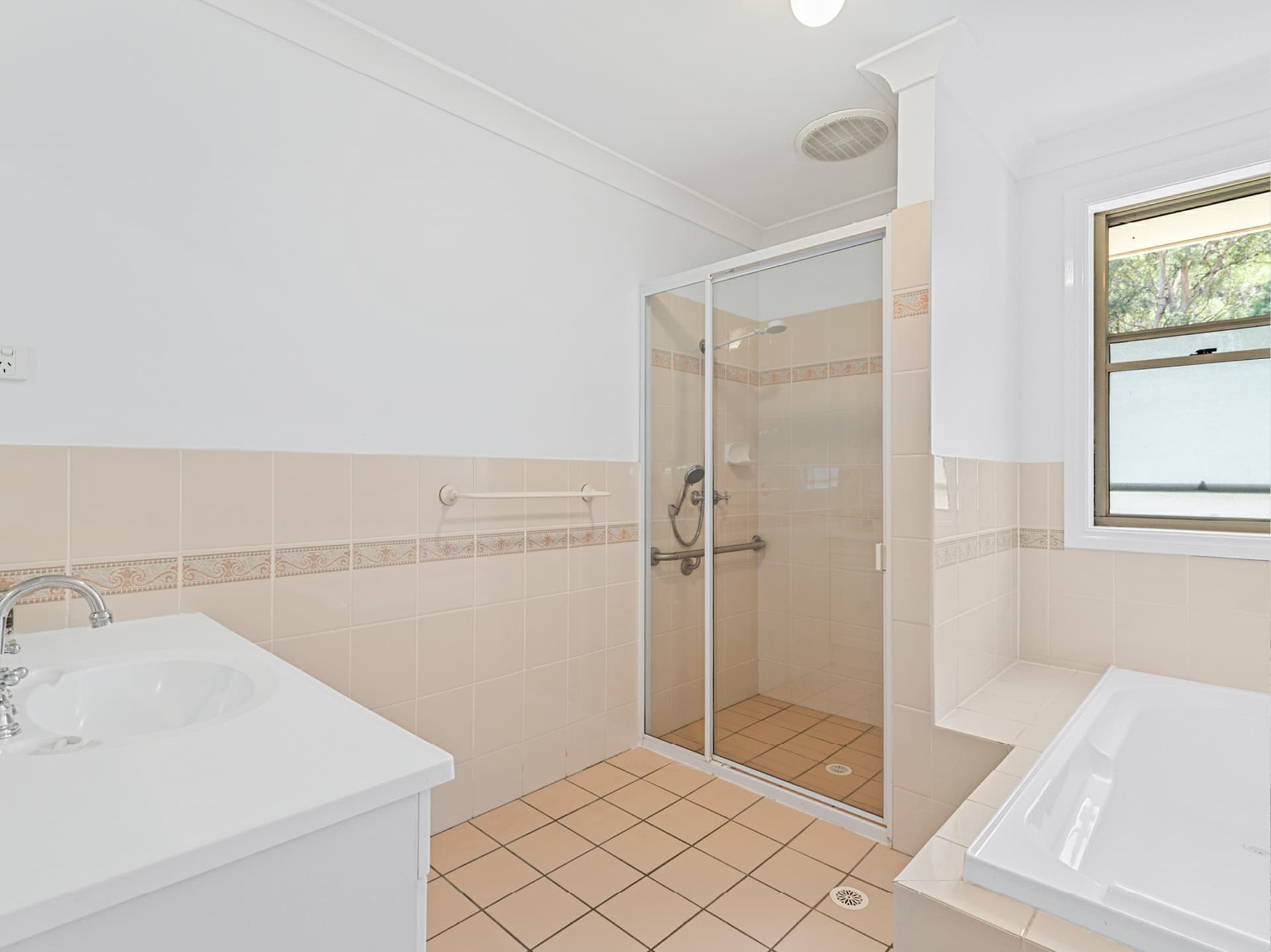 22 Matelot Place, Belmont, Belmont - Thumbnail 5