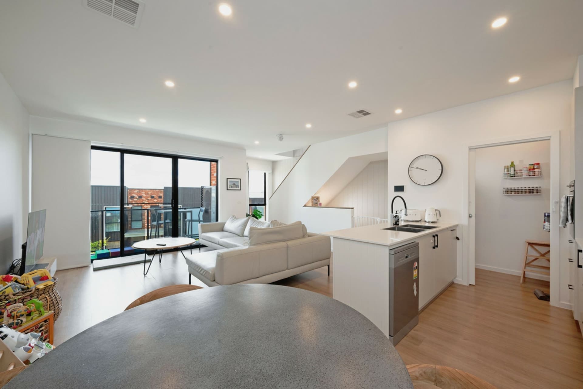 Denman Prospect, 2611, Denman Prospect - Thumbnail 2