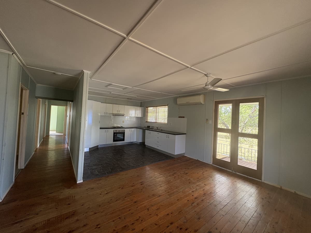 17 Alfred Street, DALBY QLD 4405, Dalby - Thumbnail 2