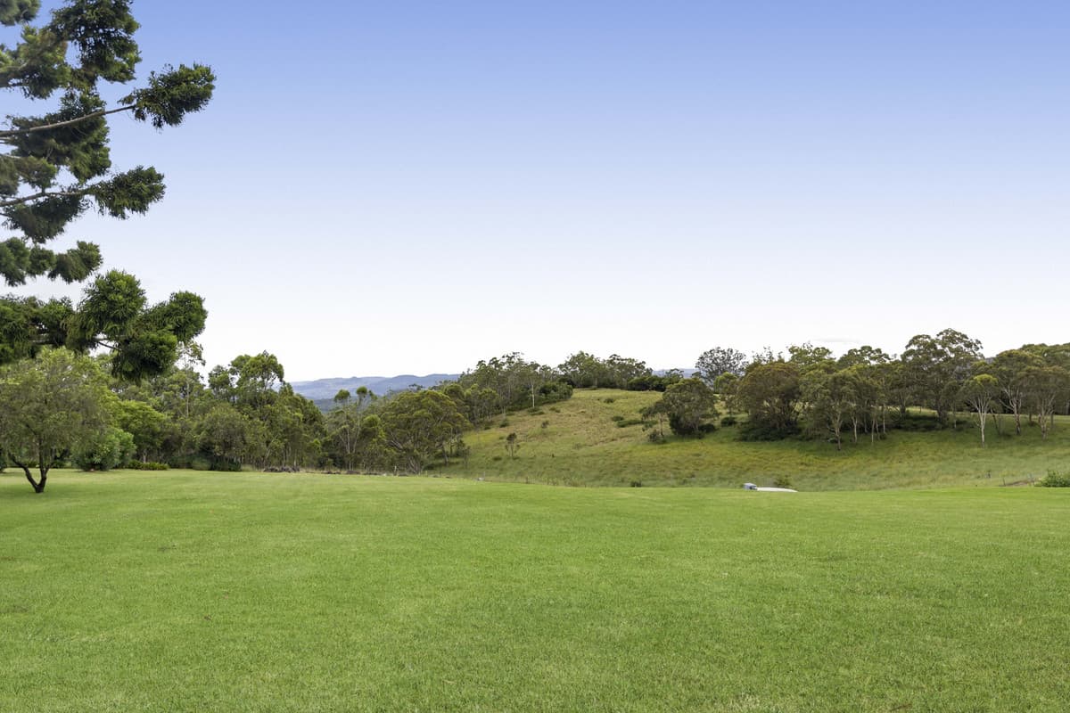 14 Mcstay Street, Middle Ridge QLD 4350, Middle Ridge - Thumbnail 3
