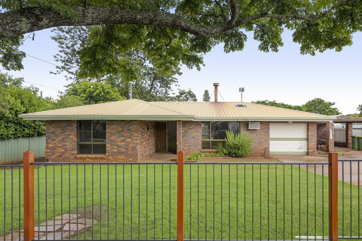 10 Cloake Street, Rockville QLD 4350, Rockville - Image 1