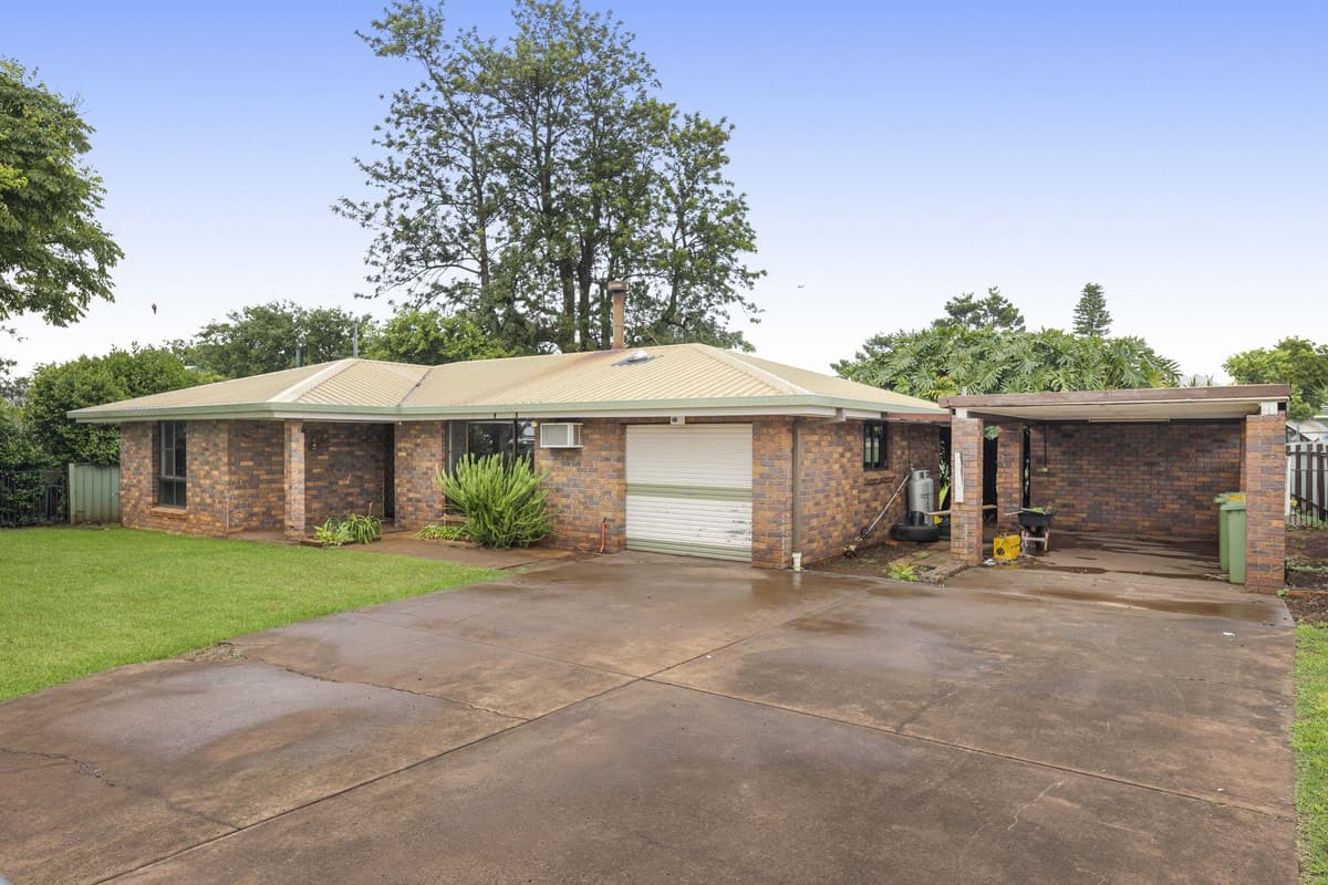 10 Cloake Street, Rockville QLD 4350, Rockville - Thumbnail 3