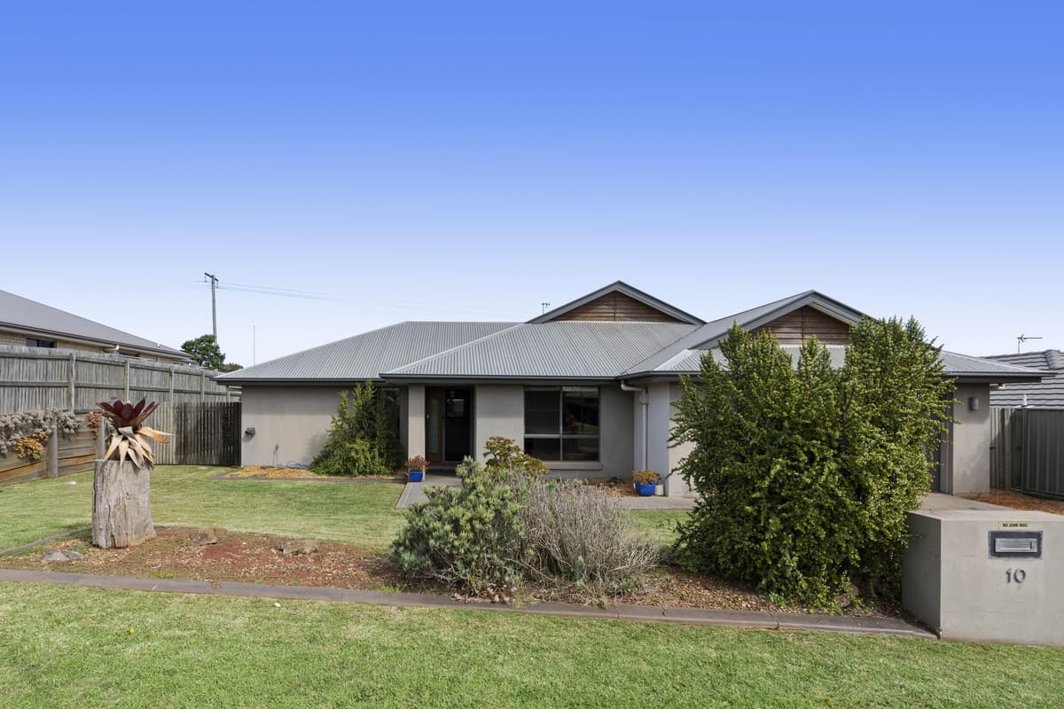 10 Smythe Drive, HIGHFIELDS QLD 4352, Highfields - Image 1