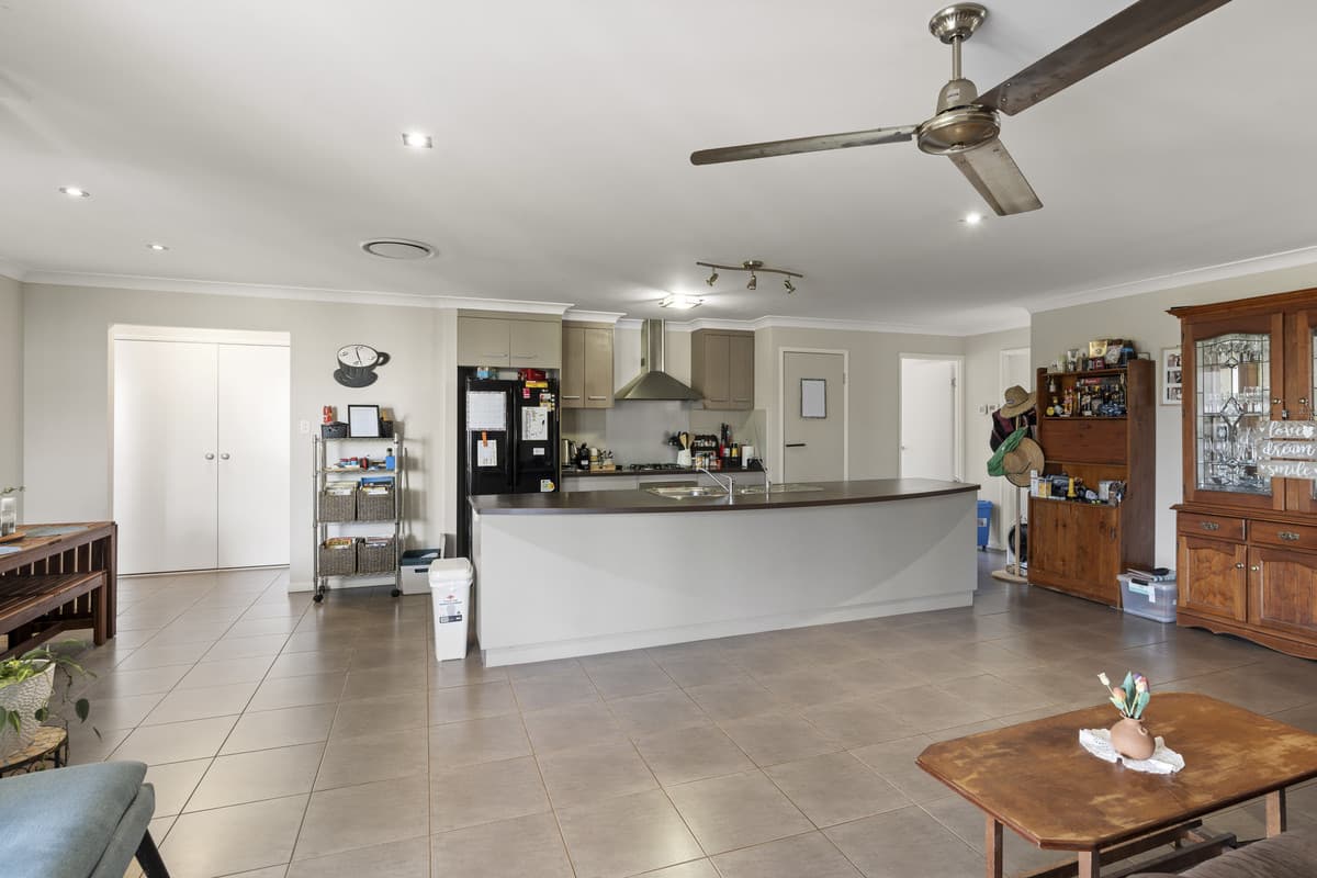 10 Smythe Drive, HIGHFIELDS QLD 4352, Highfields - Thumbnail 7