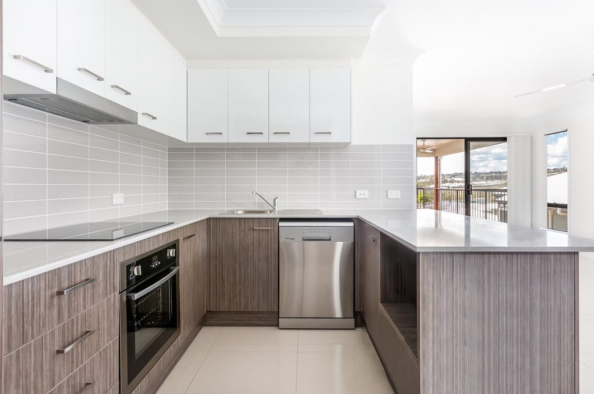 1 / 11 McInnes Crescent, Glenvale QLD 4350, Glenvale - Thumbnail 2