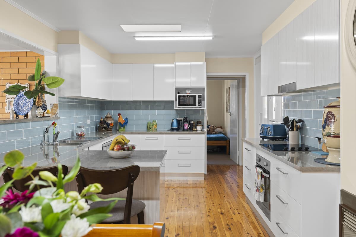 24 Erin Street, Wilsonton QLD 4350, Wilsonton - Thumbnail 2