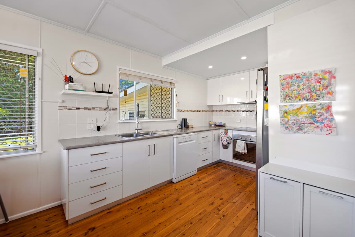 26 Wilfred Street, Harristown QLD 4350, Harristown - Thumbnail 5
