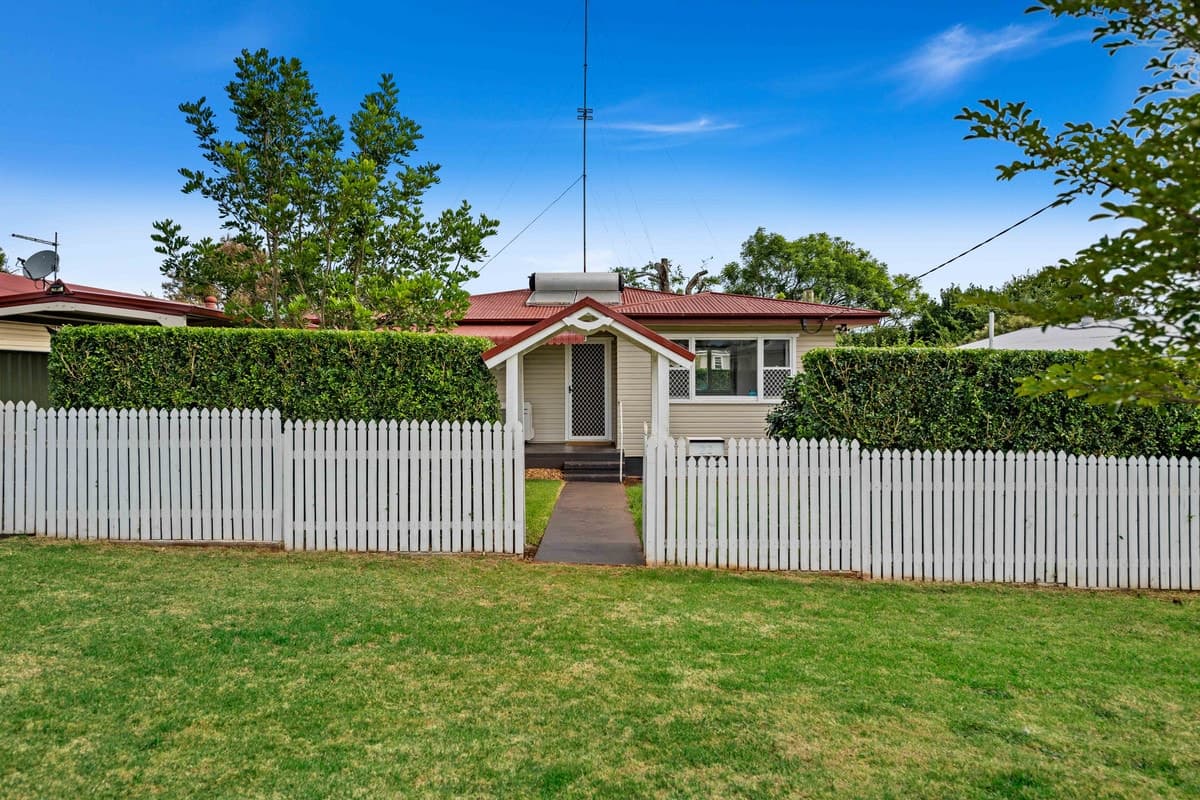 22 Shiel Street, Rangeville QLD 4350, Rangeville - Thumbnail 2
